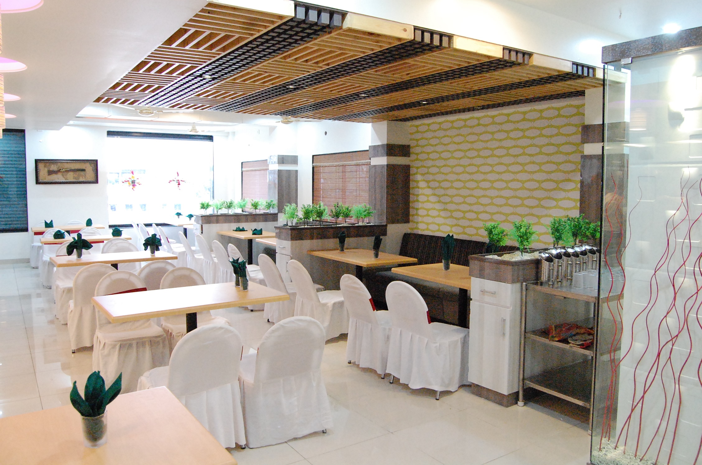 Parth Dining