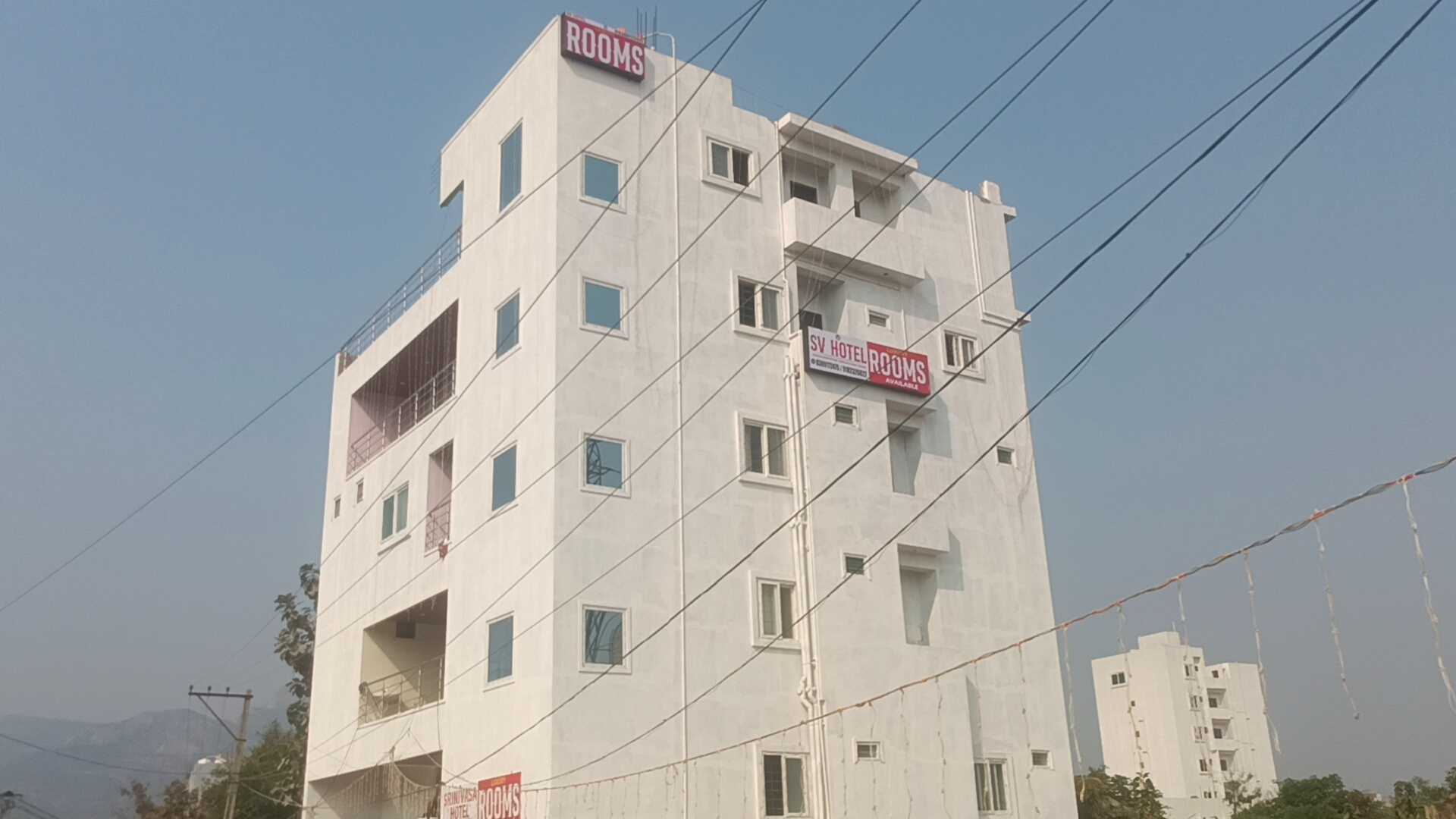 Hotel O SRINIVASA HOTEL LUXURY ROOMS Restaurant