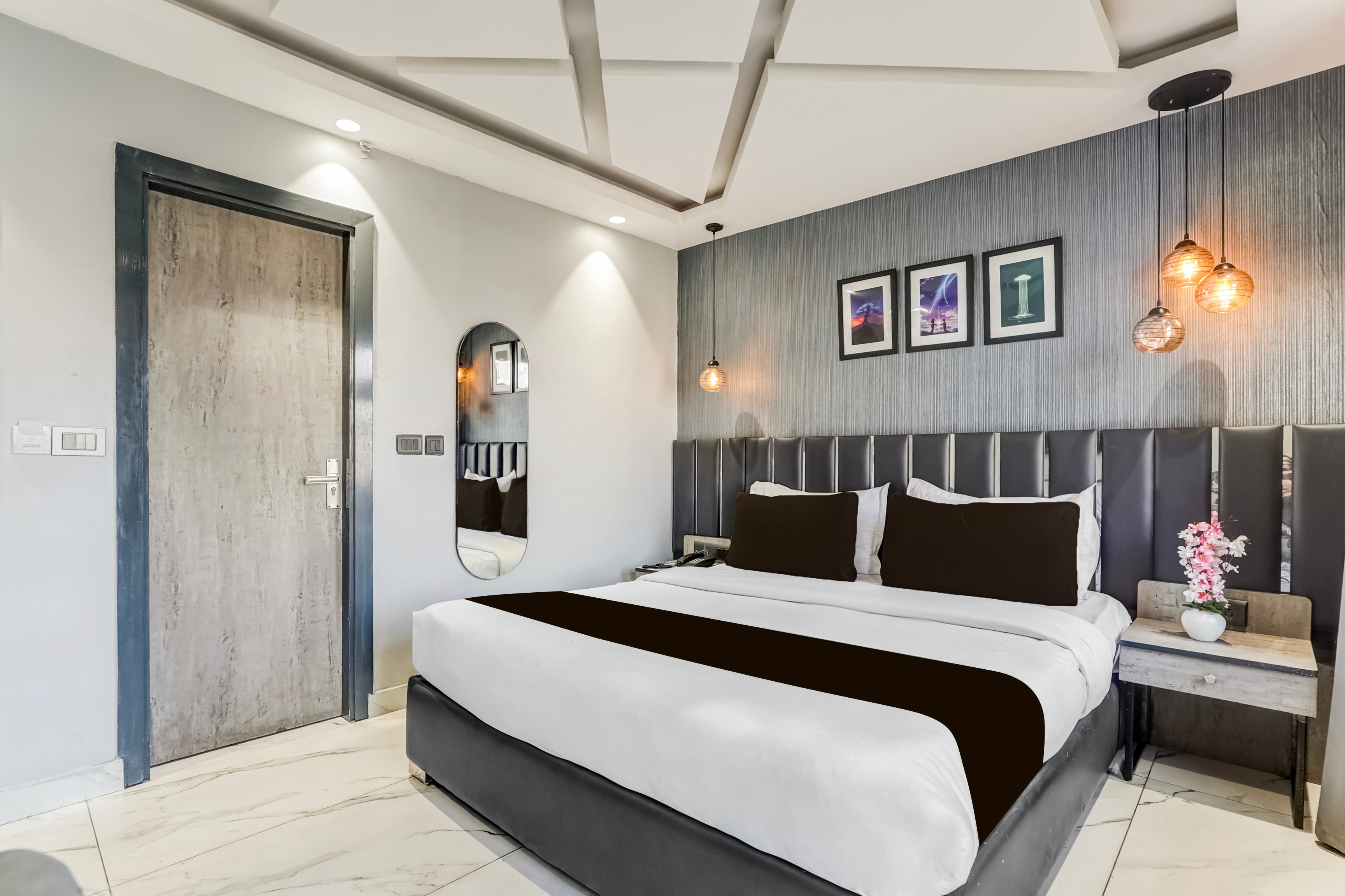 HOTEL O AZORA Delhi - Reviews, Photos & Offer