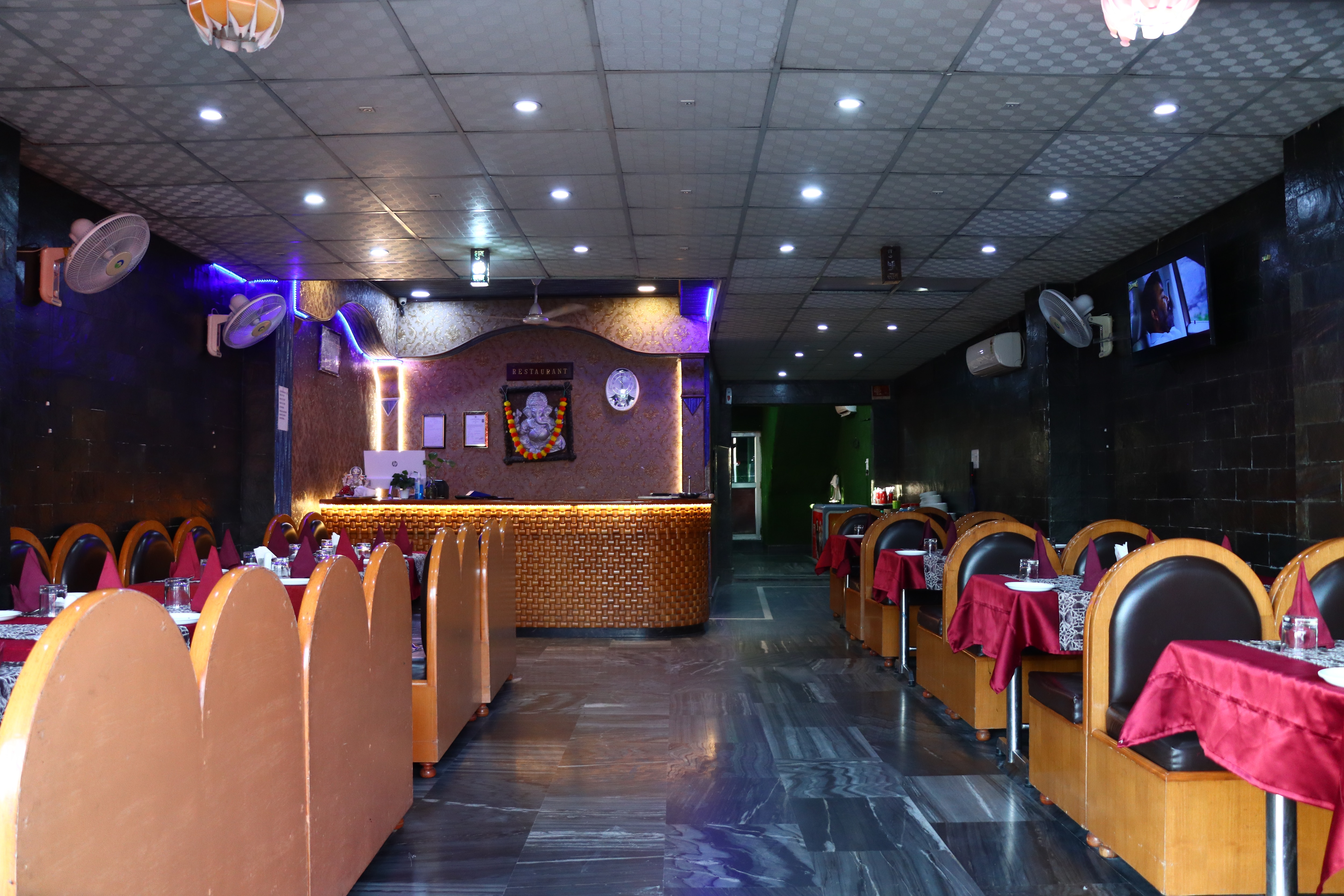 ishant restaurant