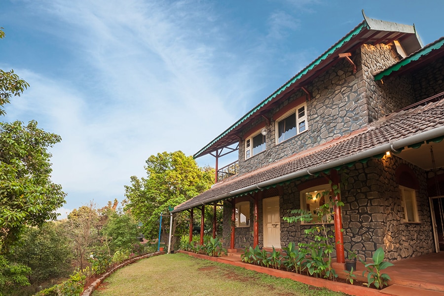 StayVista | 2 BHK Retreat On Cloud 9 Villa - Tap to explore photos