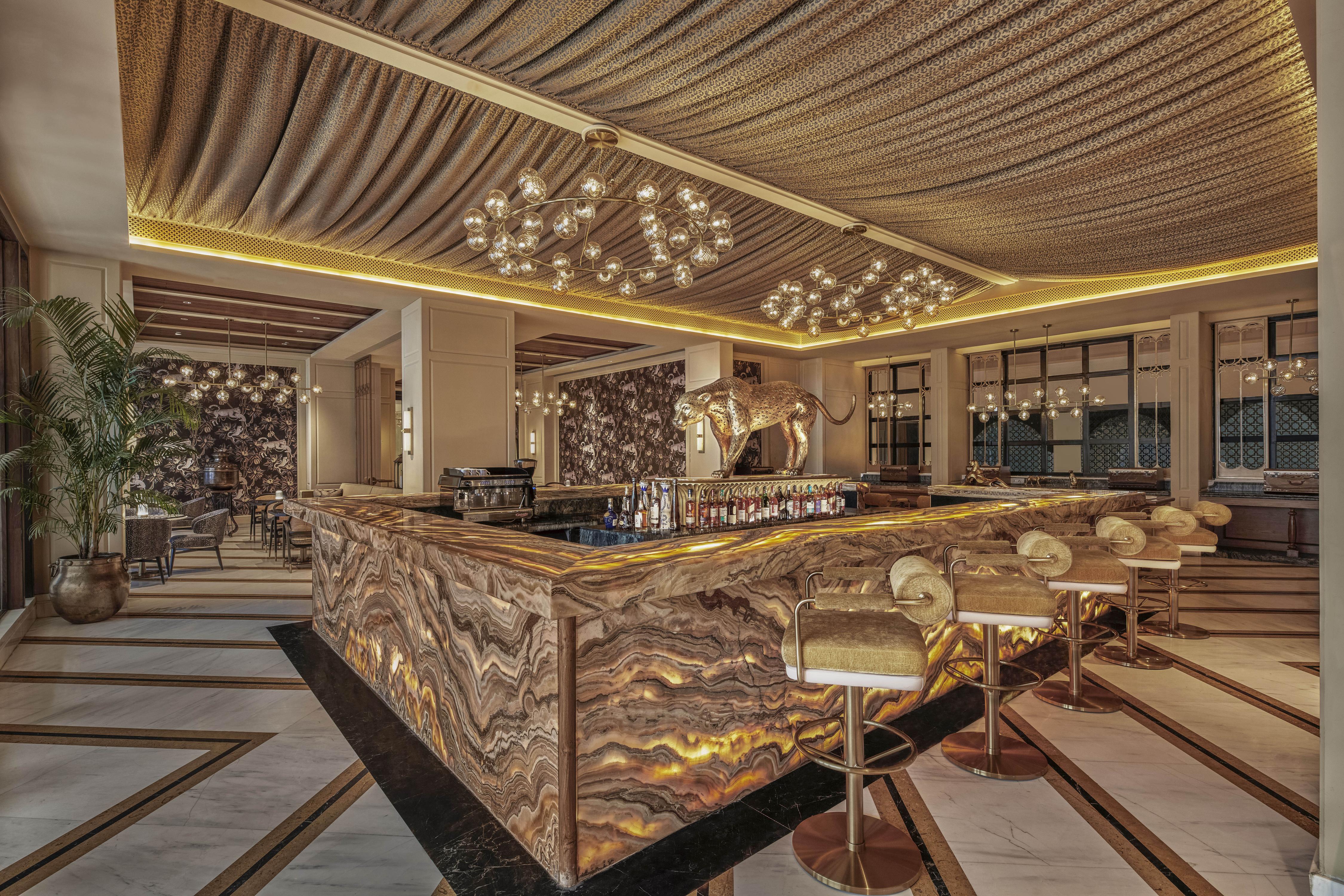 Dahaad - The Palace Bar