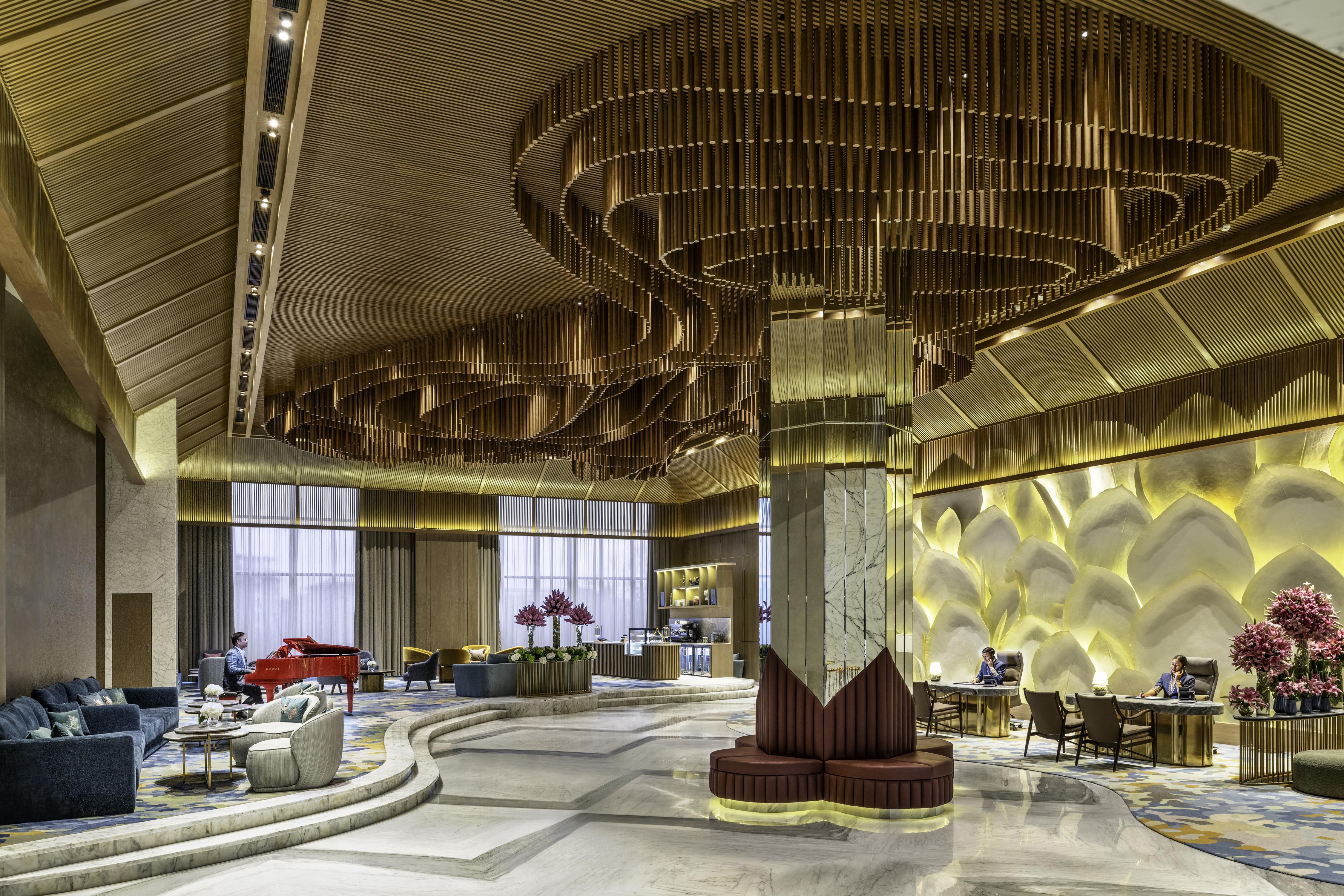 Emperor Lounge