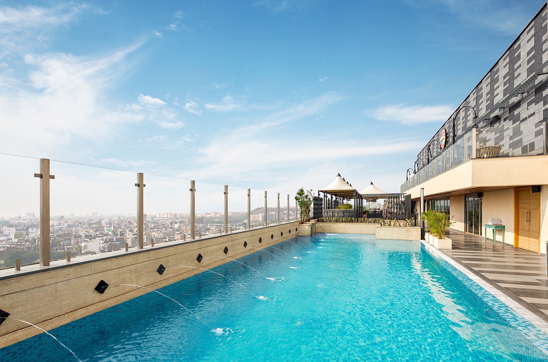 Zeest- Sky Bar & Lounge
