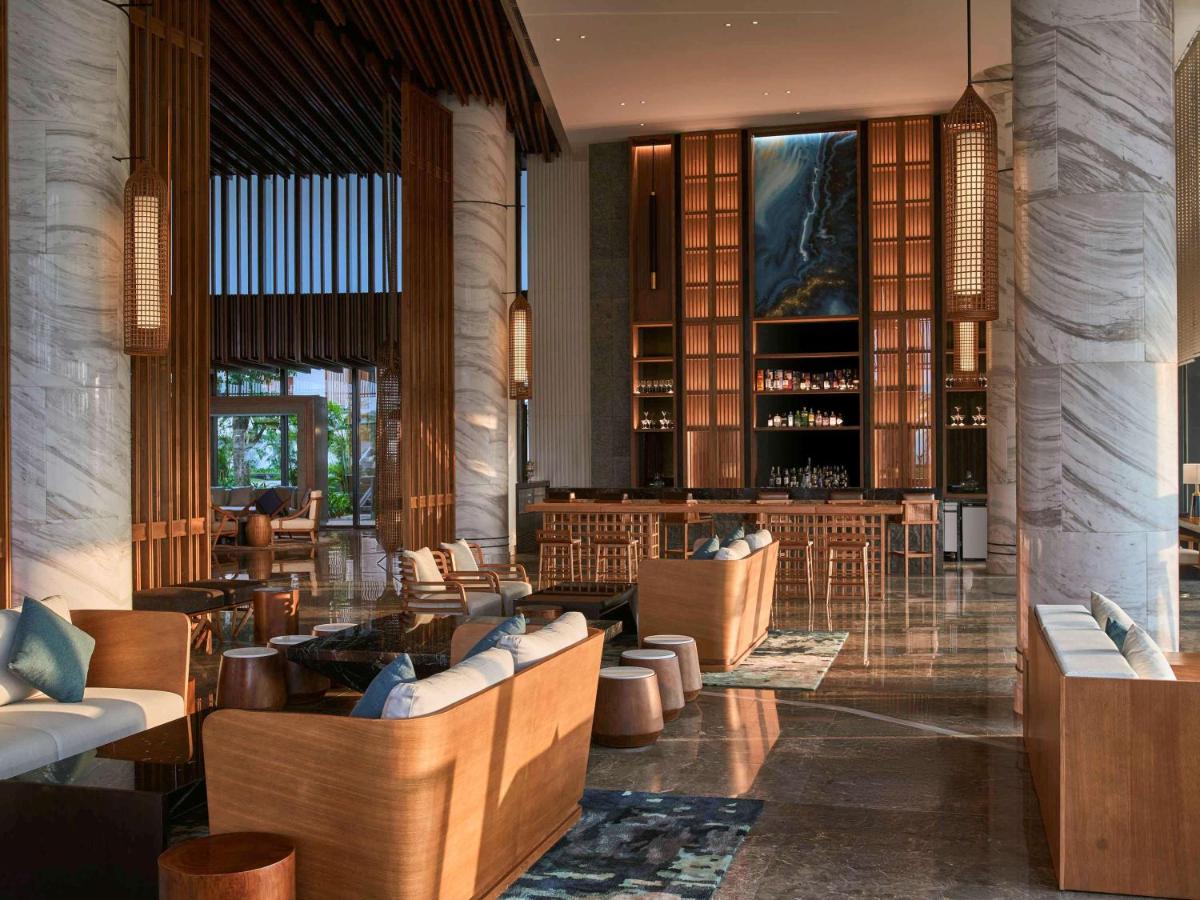 Waverly Lounge