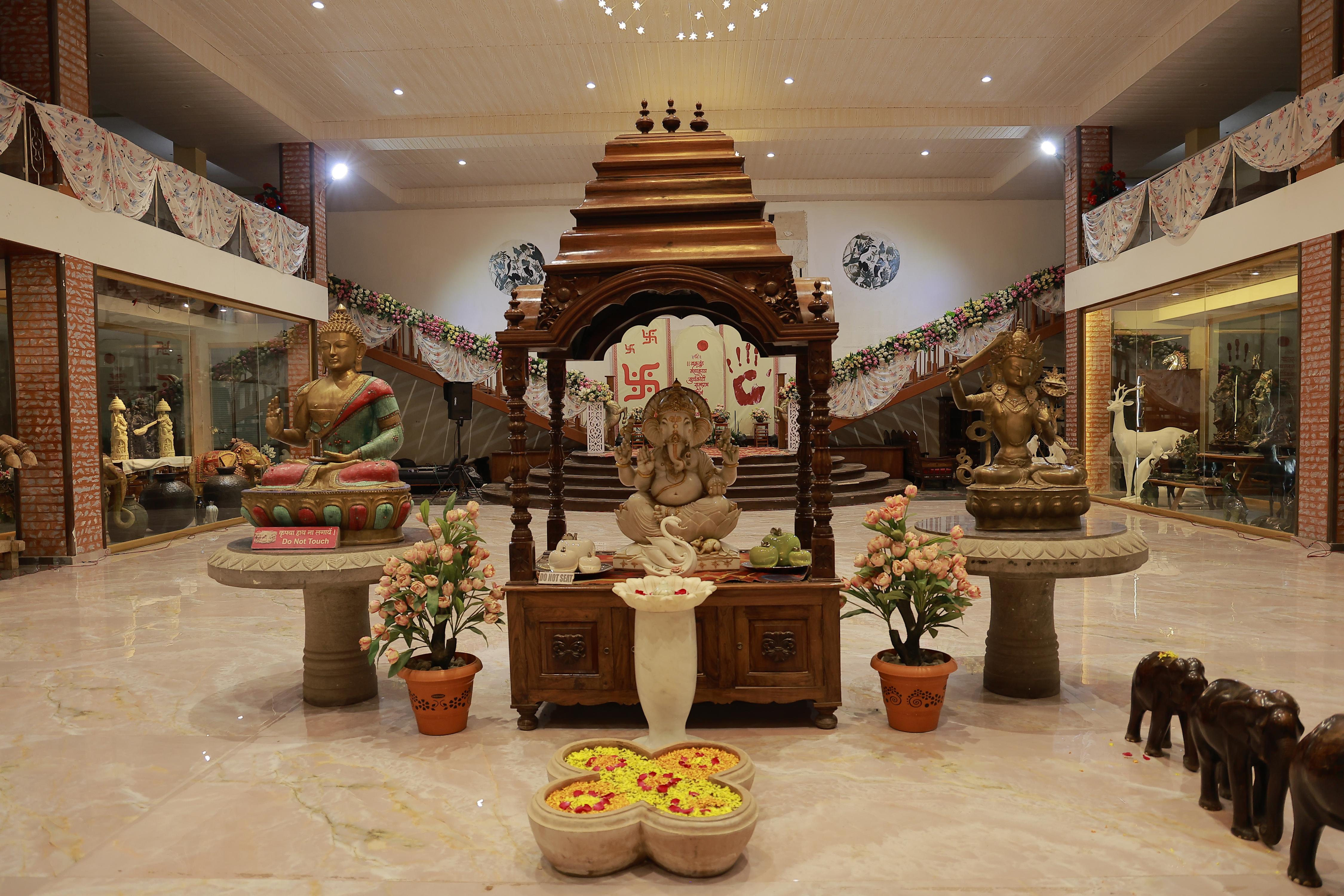 Hotel Sai Palkhi Niwara Shirdi - Newly Renovated Shirdi - Reviews ...
