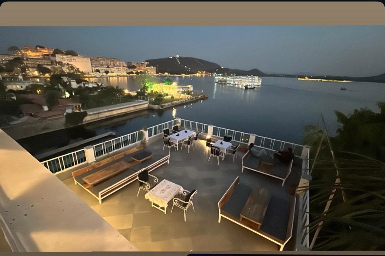 Tha Lake Haveli