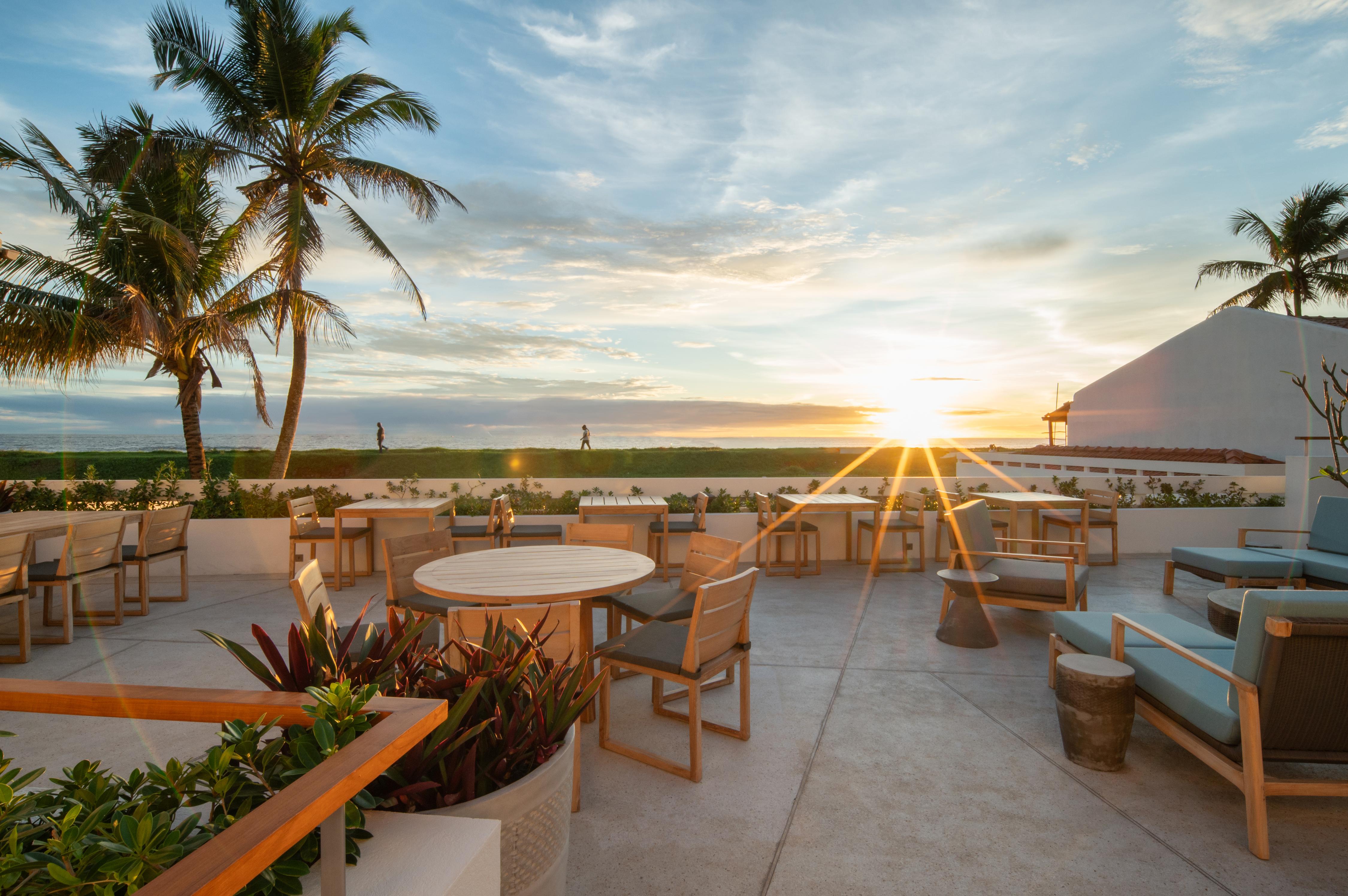 Charlie's Bar and Bistro