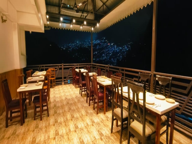 Cloud Treat - Restaurant & Lounge