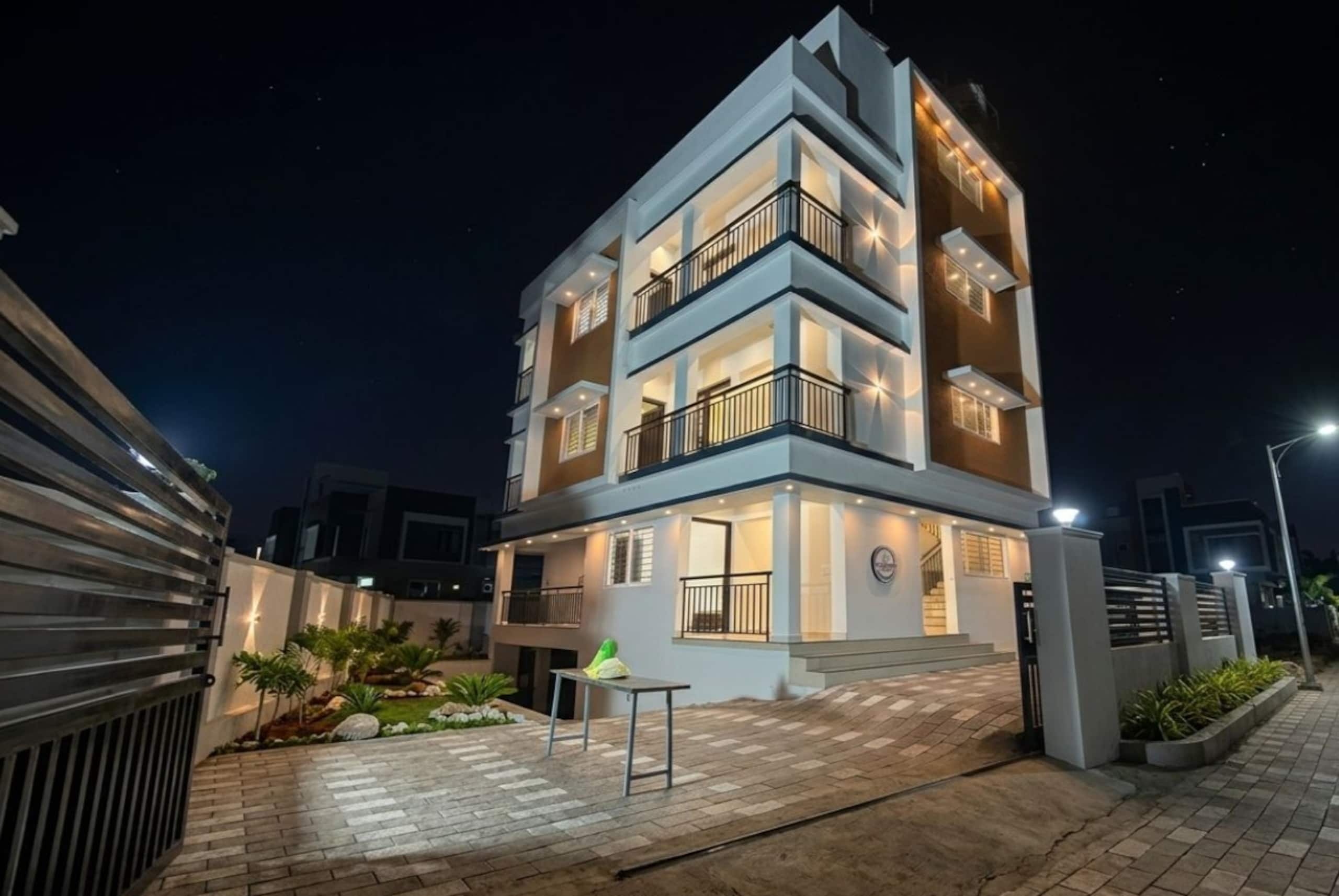 JK Homes Elegant 1BHK | Close to Rajagiri Hospital 𝗕𝗢𝗢𝗞 Cochin Apartment
