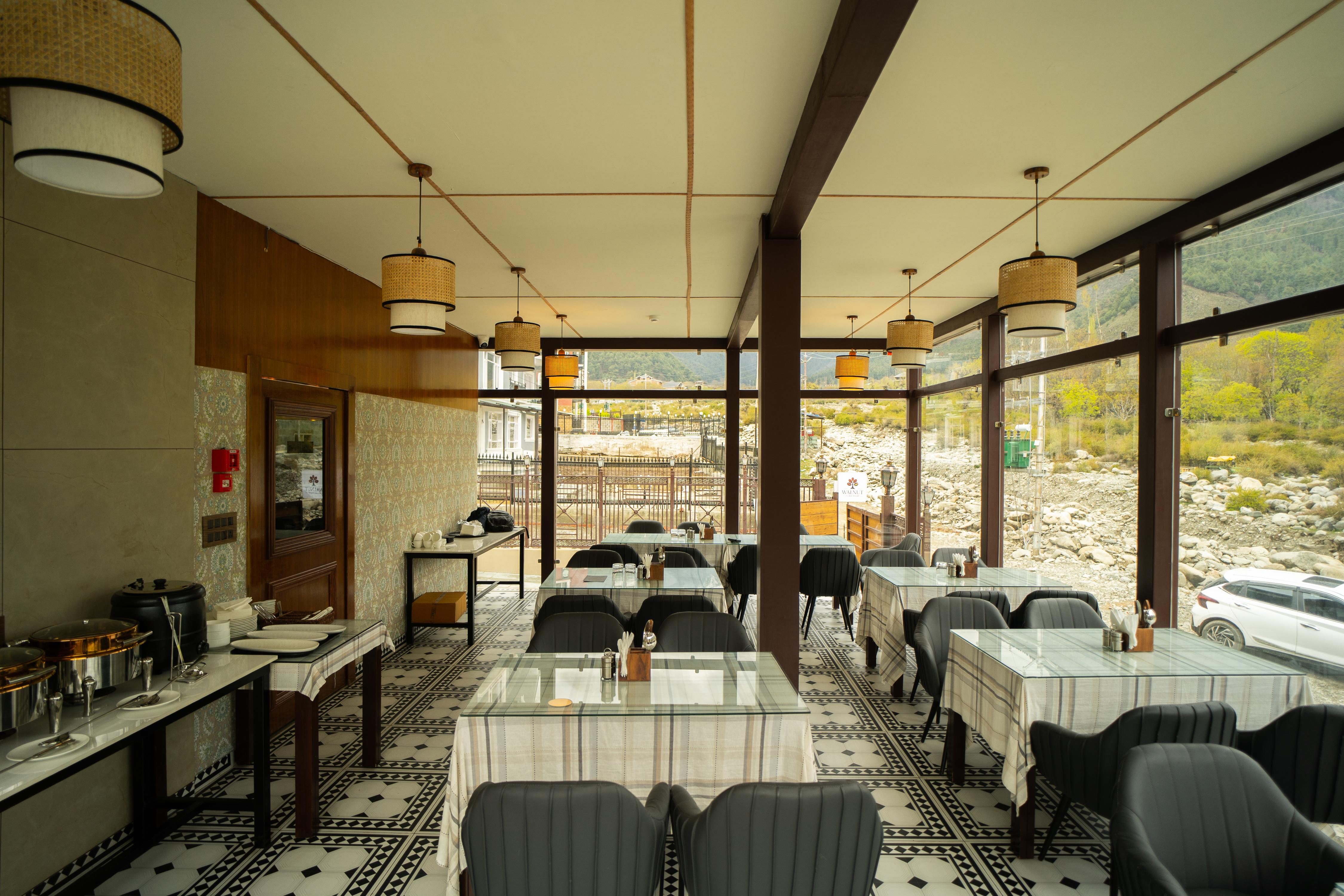 Walnut Resort Dinning