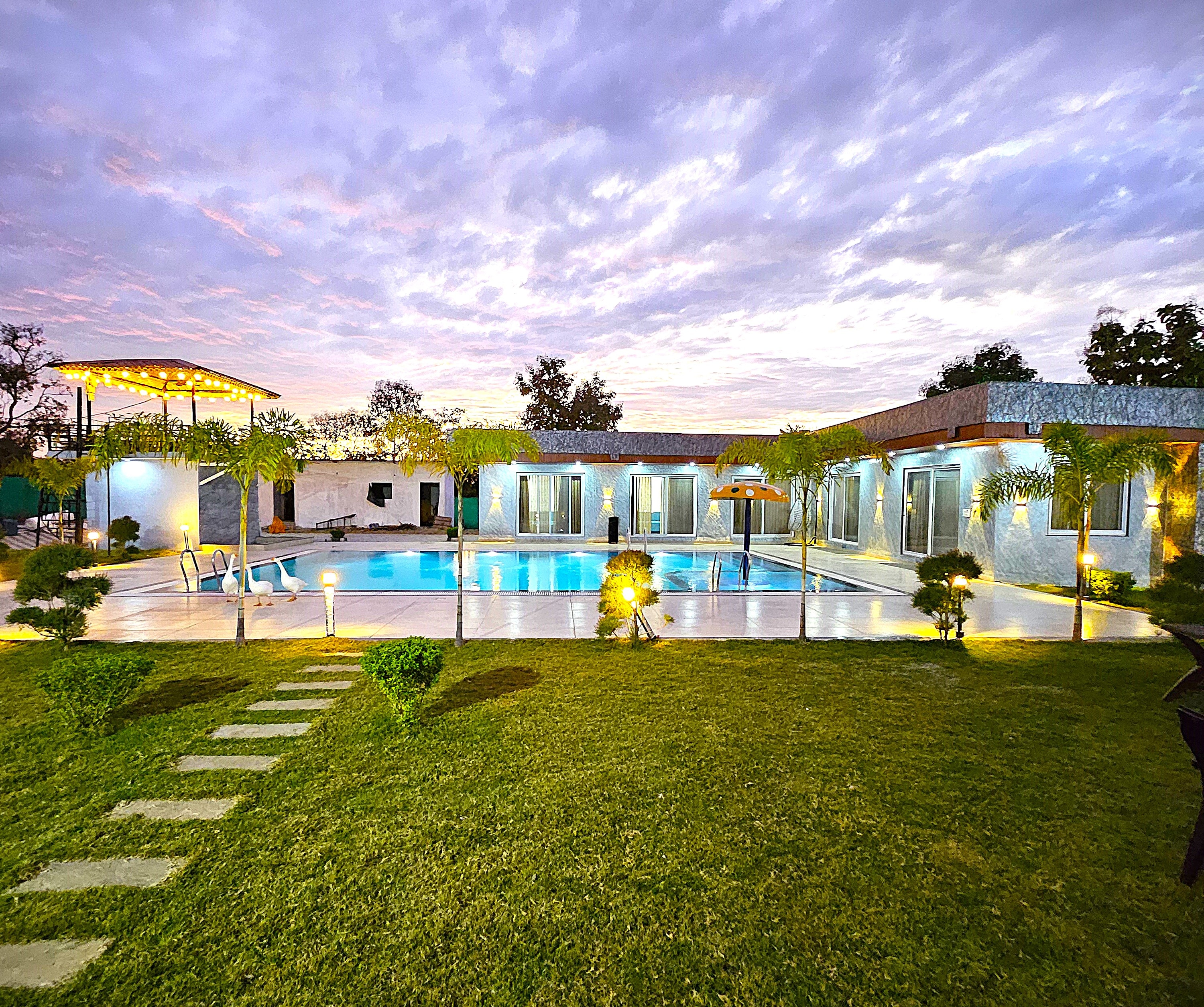 Farm Resort Example Voco Farms & Resort 𝗕𝗢𝗢𝗞 Mhow Homestay