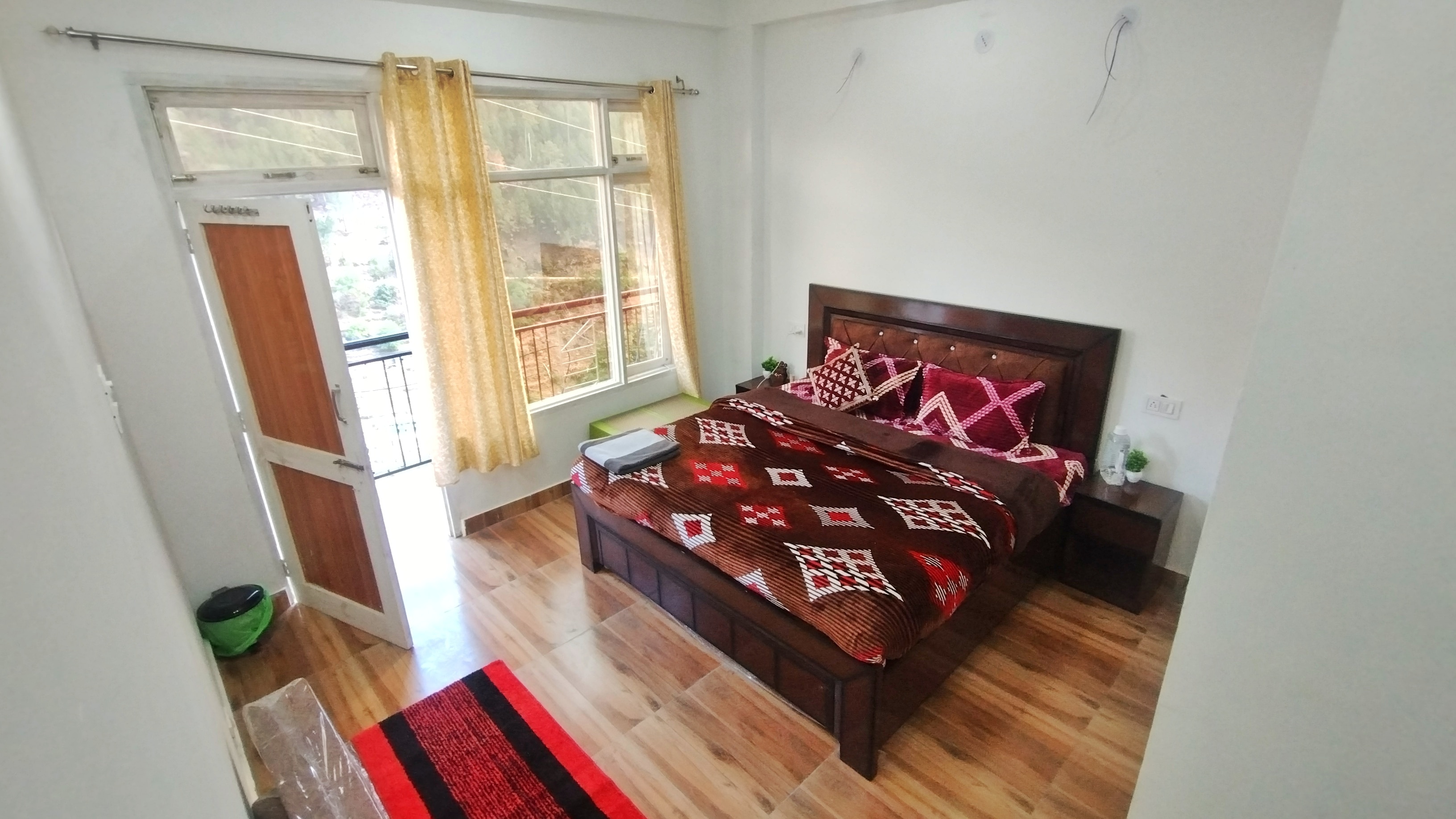 Bushahri Homestay - Food & Stay 𝗕𝗢𝗢𝗞 Narkanda Homestay