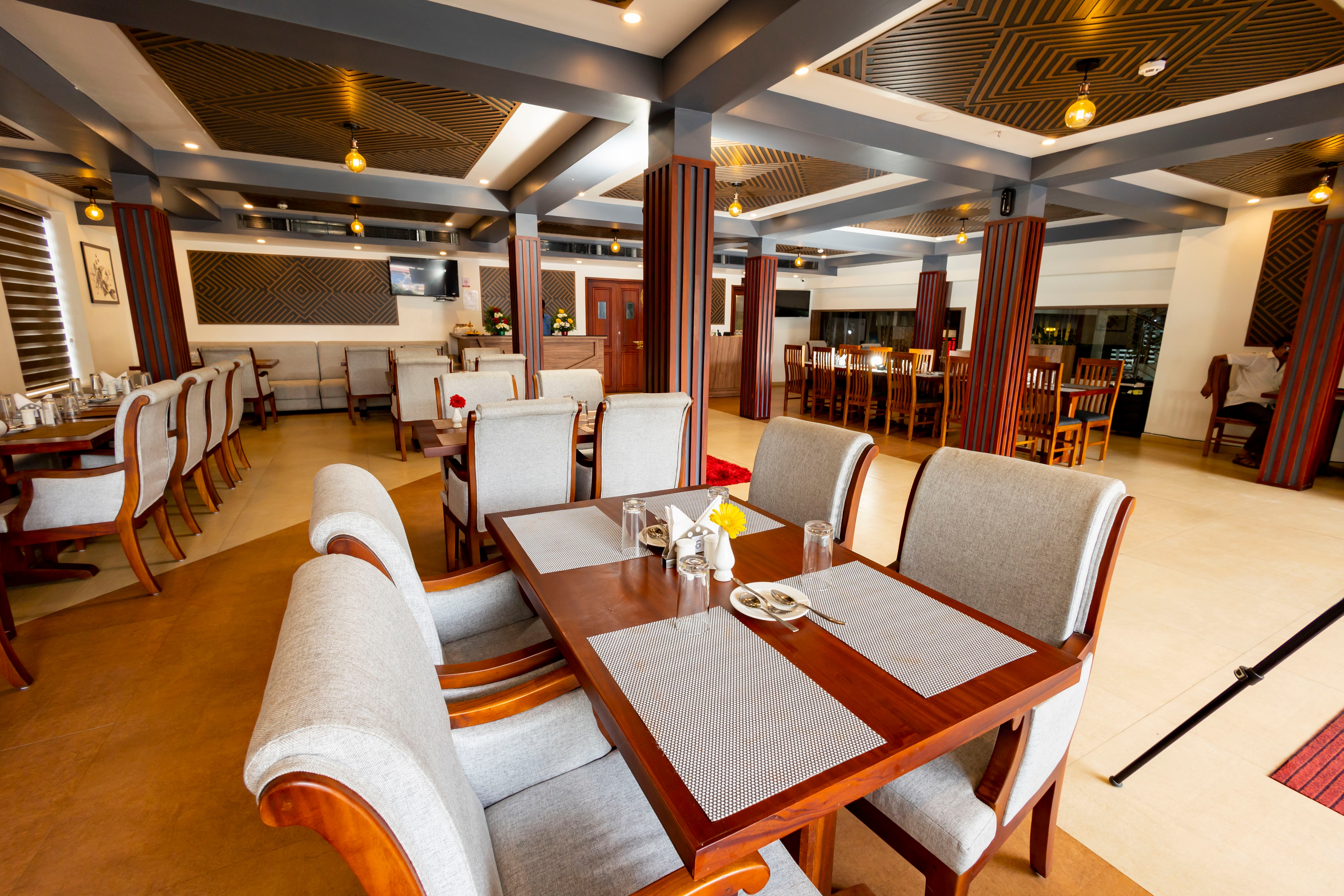 ROYAL FAMILY RESTAURANT