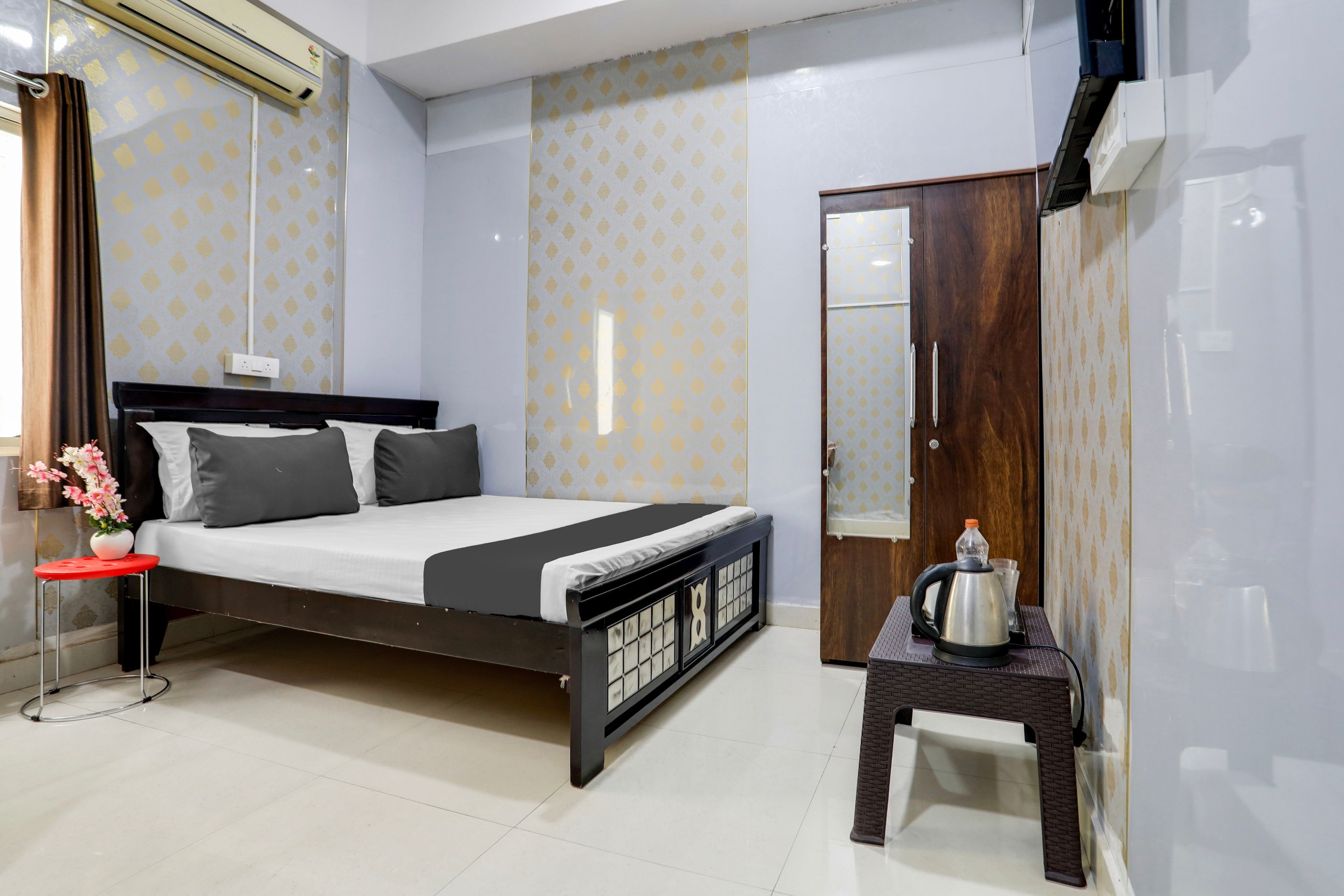 Photos of Hotel O by OYO Veduka Banquets & Luxury Rooms - Hotel in ...