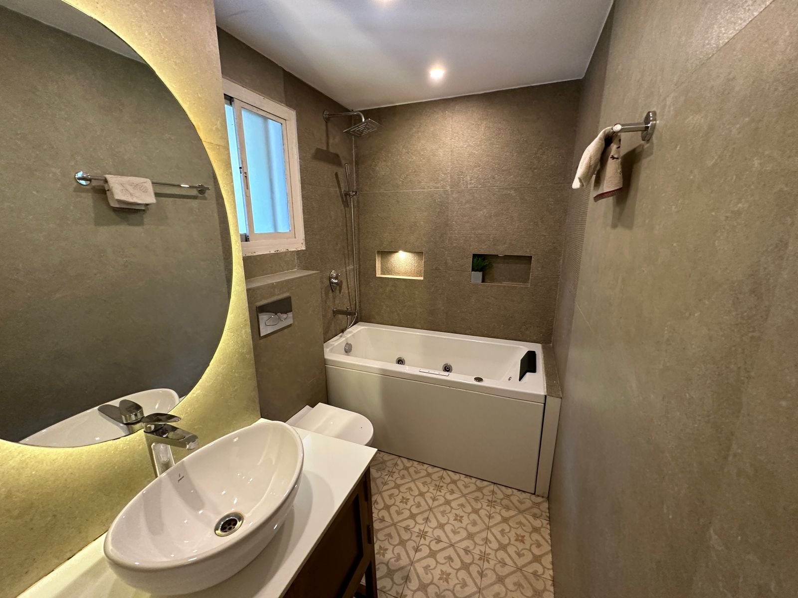 Photo inspiration: Picture Idea: 2Bhk Penthouse With Jaccuzi Riviera Hermitage 𝗕𝗢𝗢𝗞 Goa Apartment
