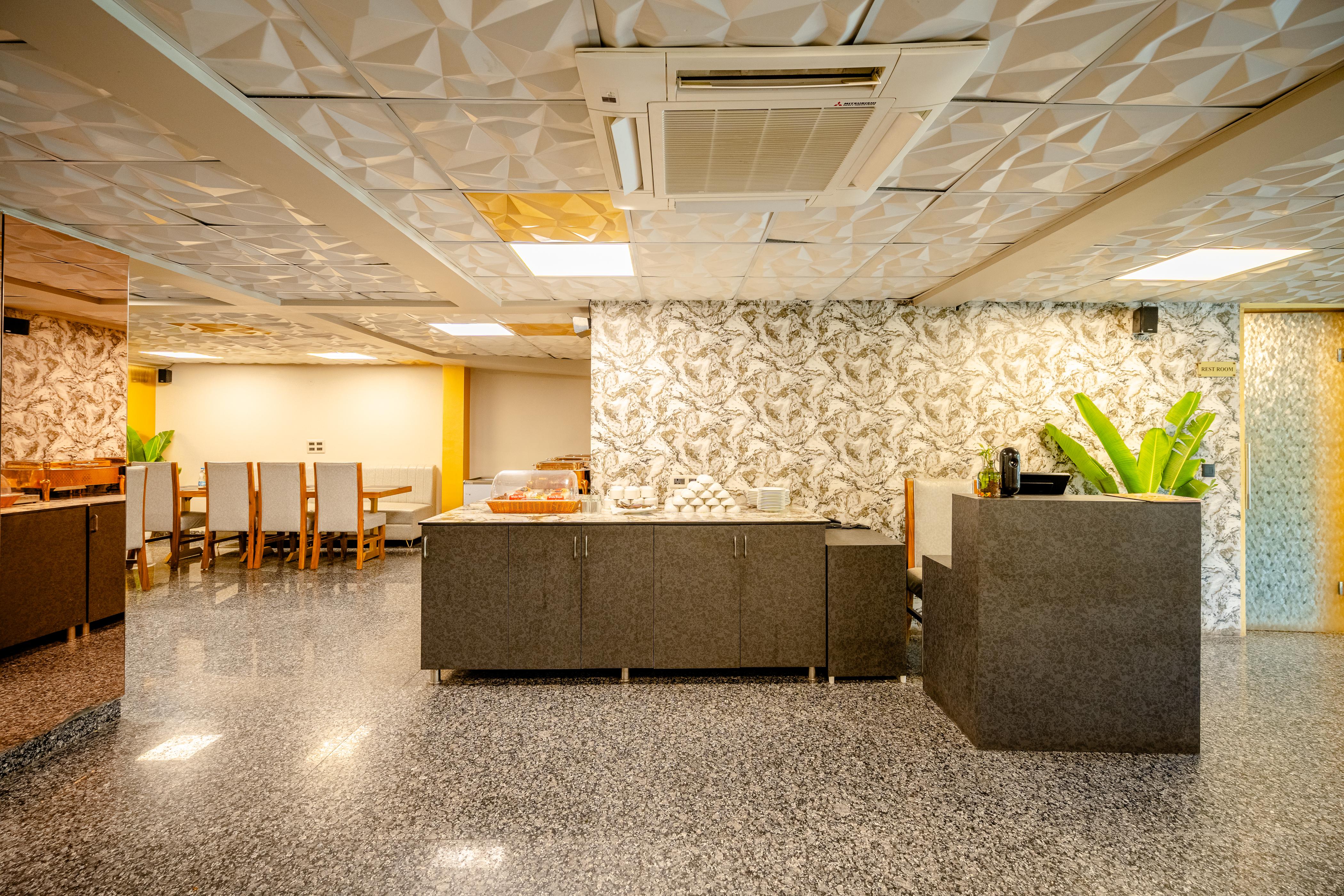 dev royale hotel