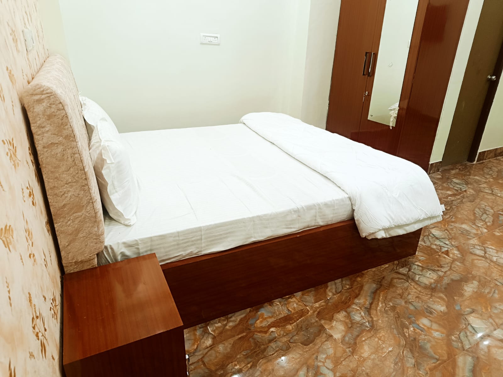 le platinum restaurent