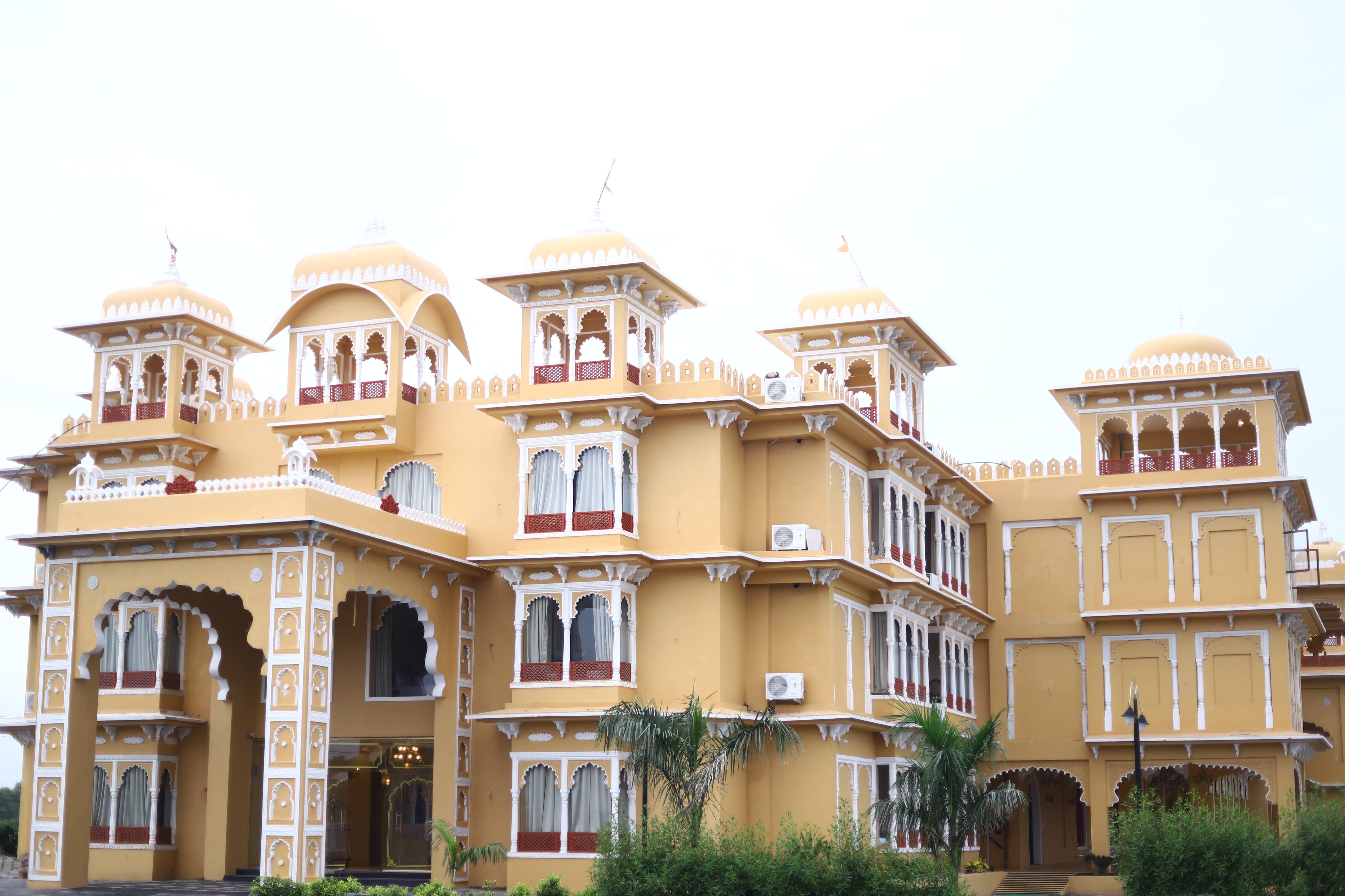 Shree Raja Ram Hotel & Resort, Ujjain 𝗕𝗢𝗢𝗞 Ujjain Hotel