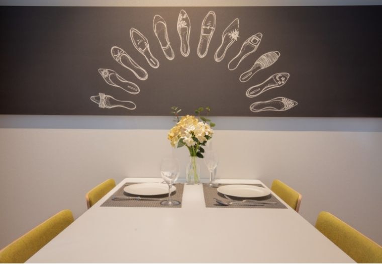 RESTAURANT numero five