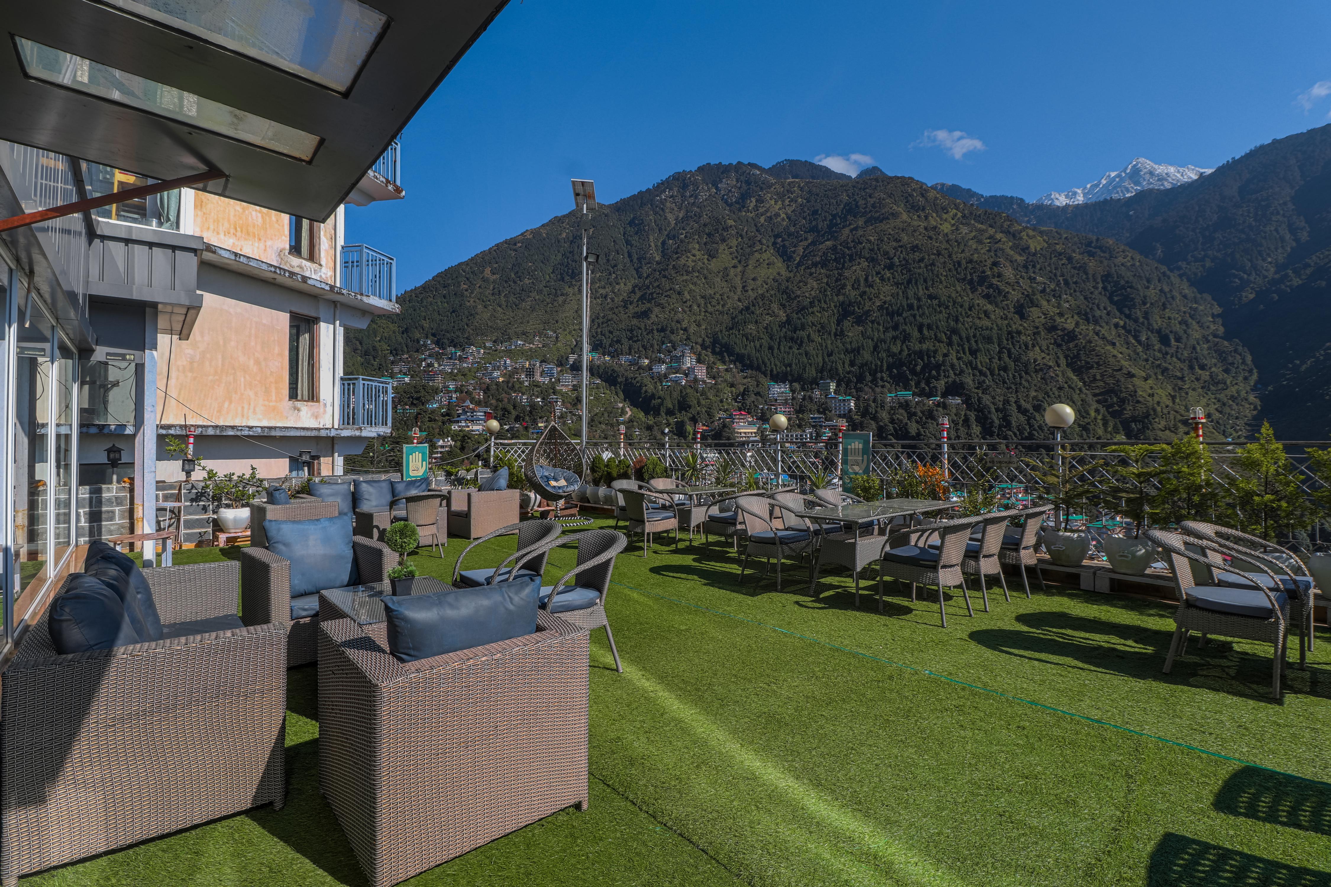 Sky Lounge facing Himalayas