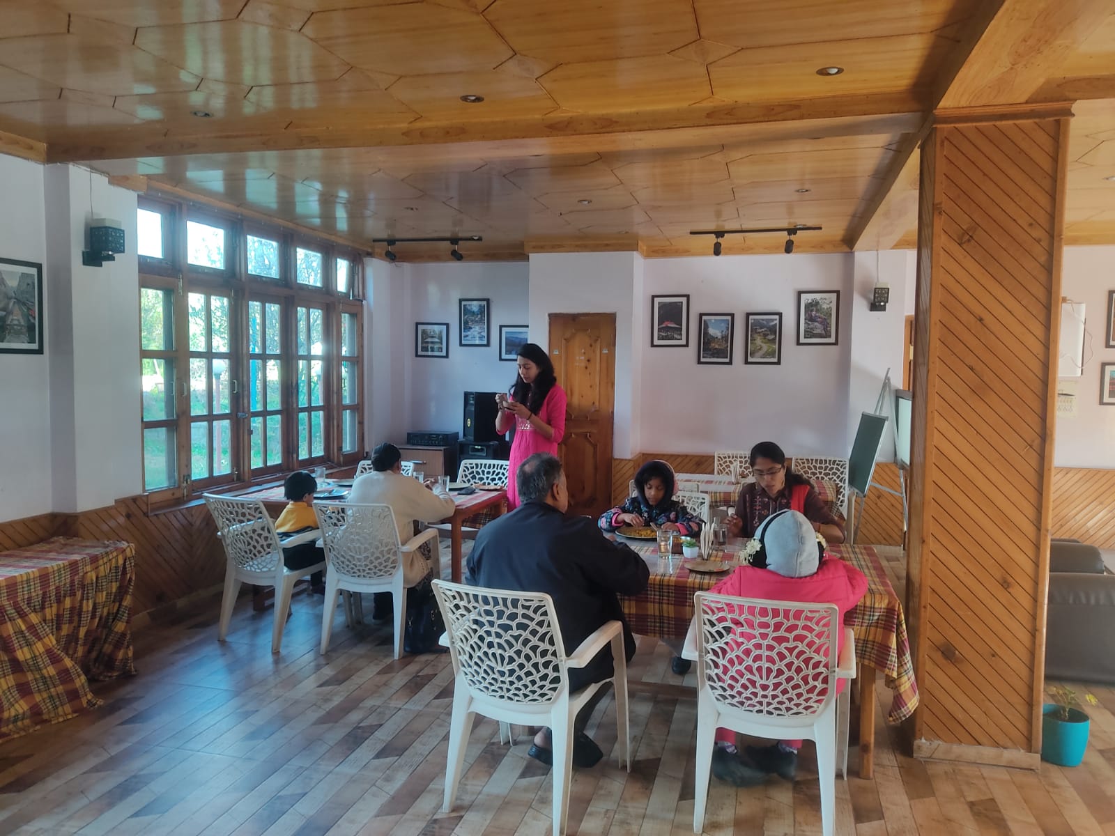 Story Tellers Cafe