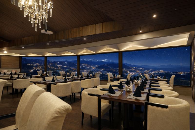 cedar Lounge