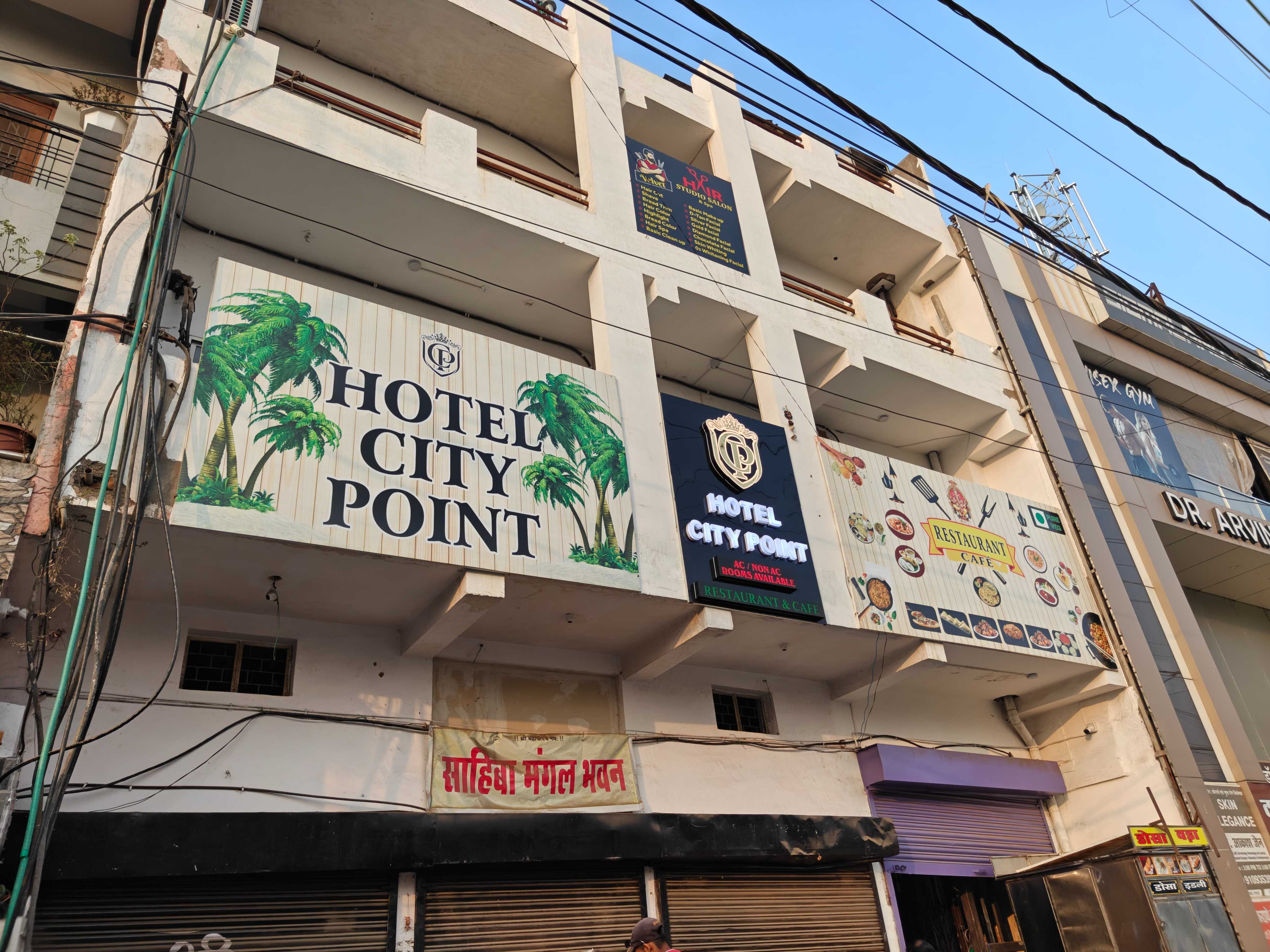 Hotel O City Point Restaurant