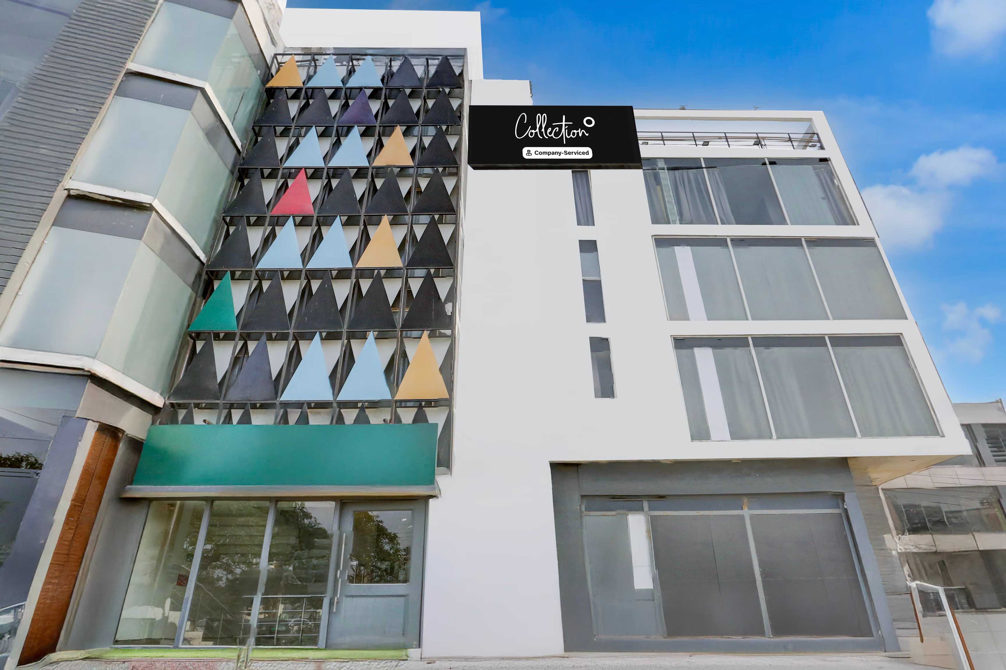Super Collection O Sector 64 Near WorldMark Gurugram