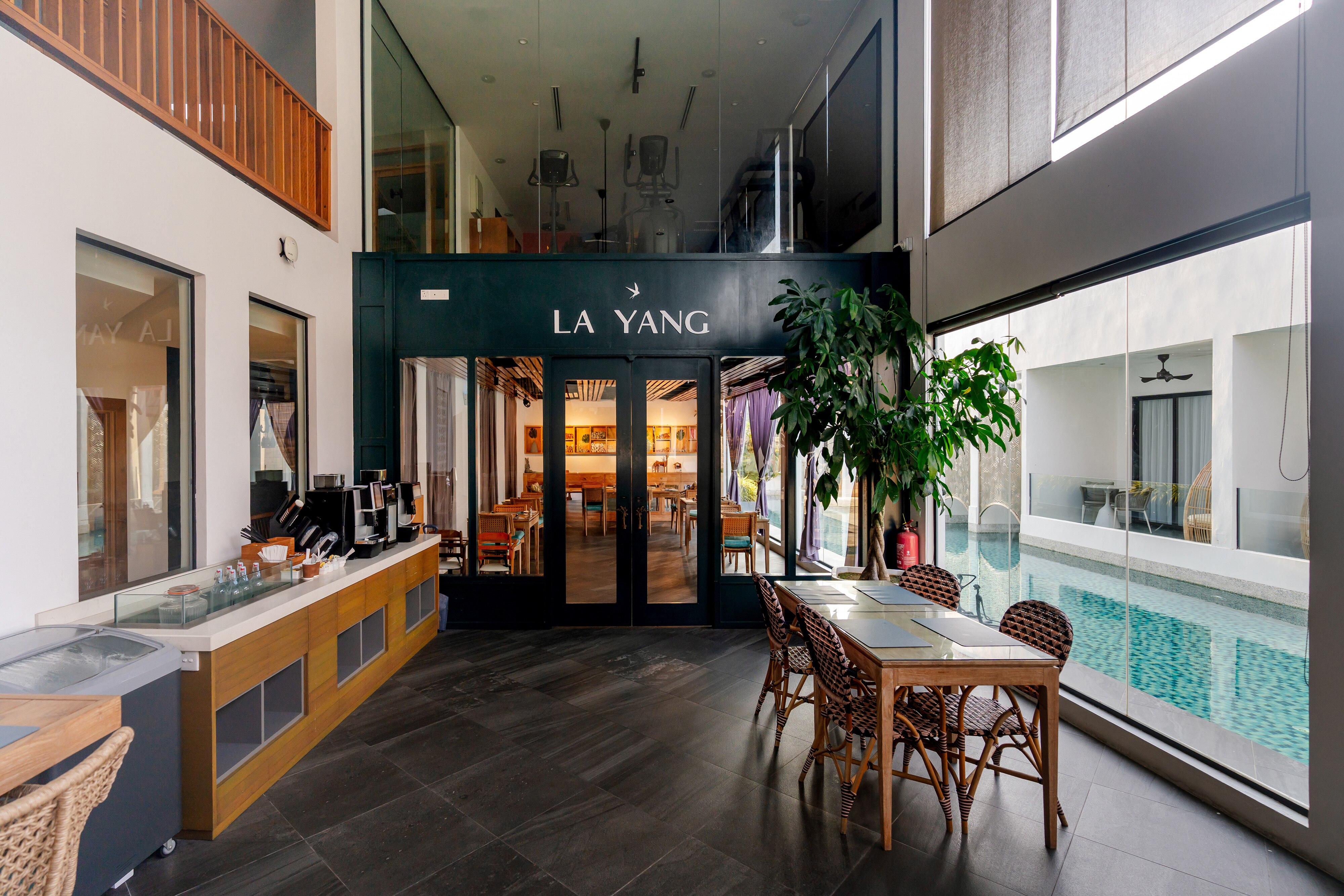 La Yang Poolside Restaurant