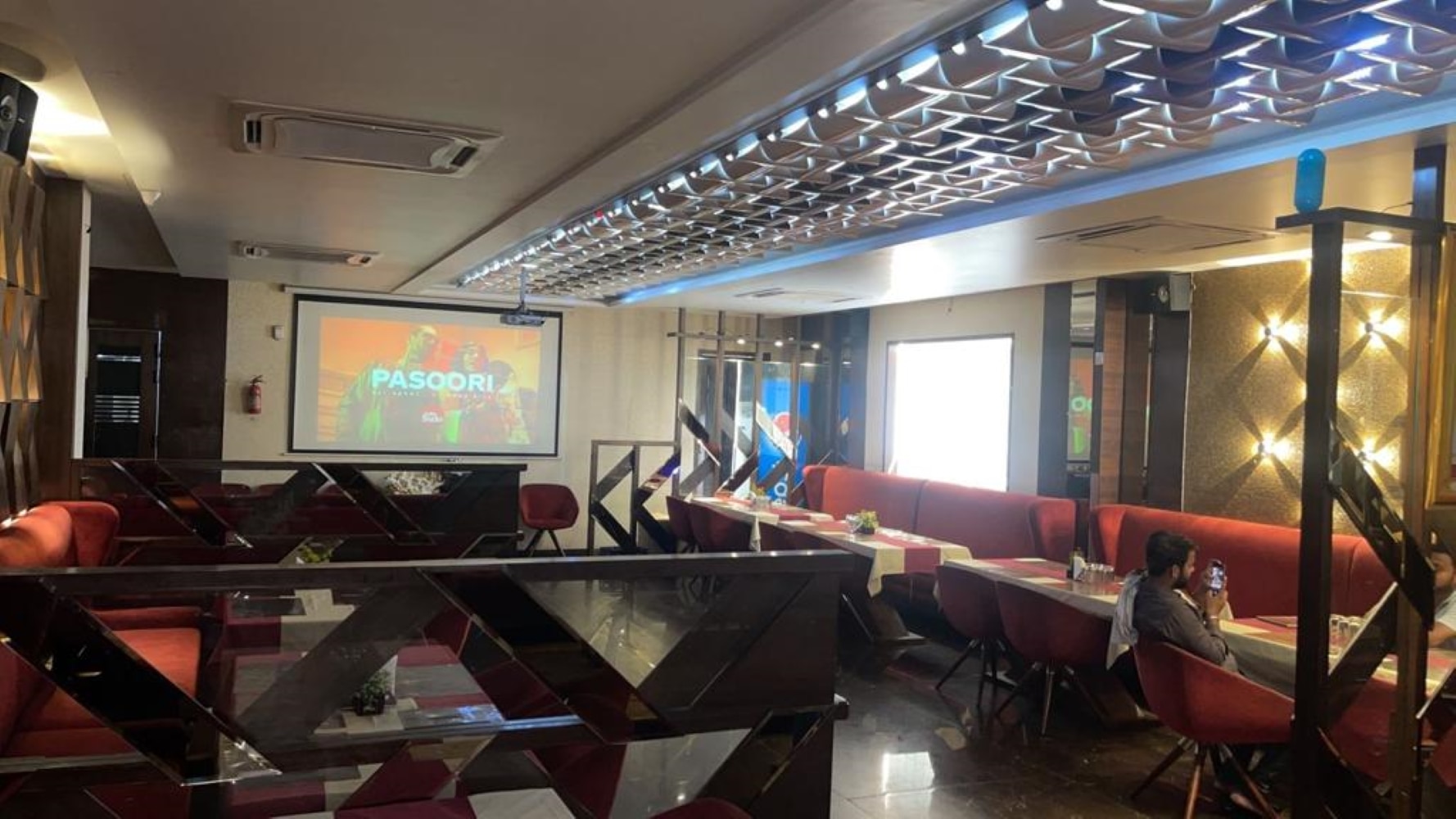 LAZEEZ RESTAURANT