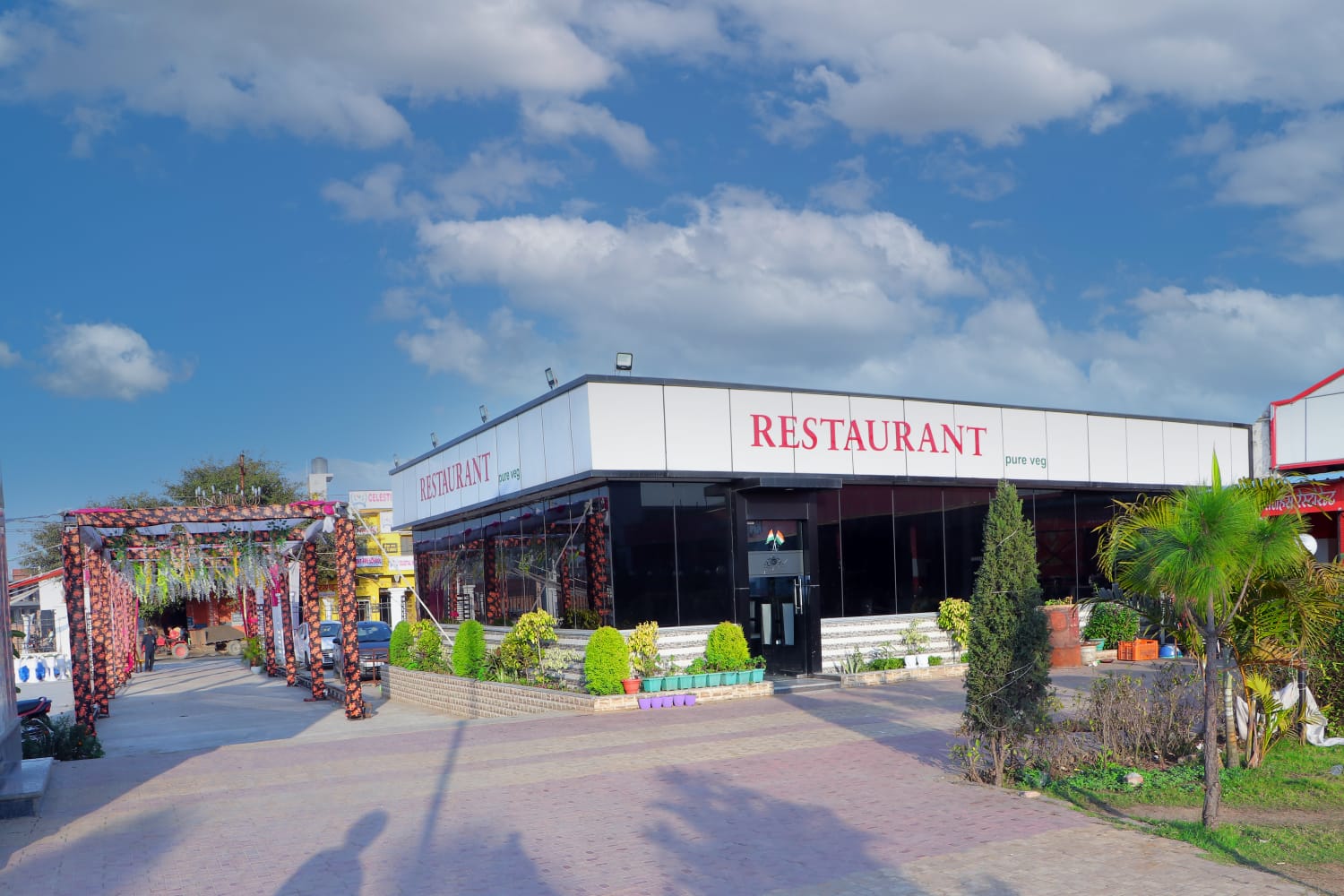 RAJHANS RESTAURANT