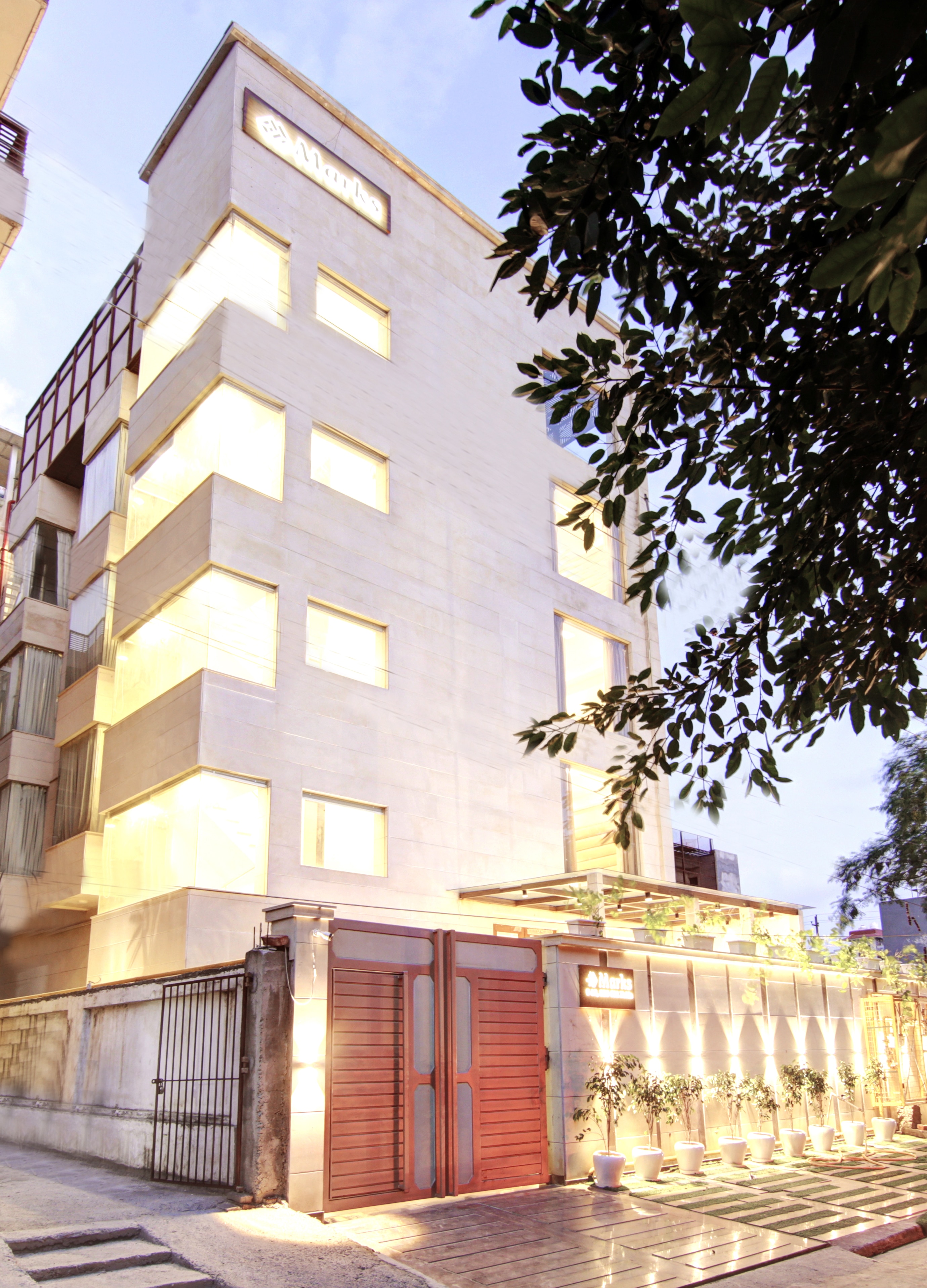 Marks Hotel and Banquet Restaurant