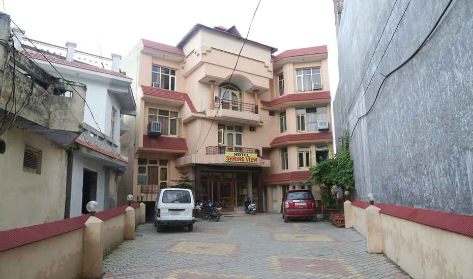 Hotel Shrine View 𝗕𝗢𝗢𝗞 Katra Hotel