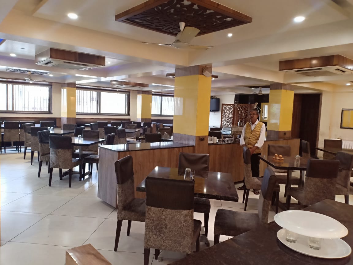 Cafe Royale (Pure Veg)