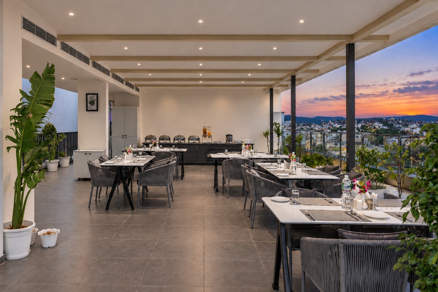Up Stairs Restaurant by 7 Rays Hotel