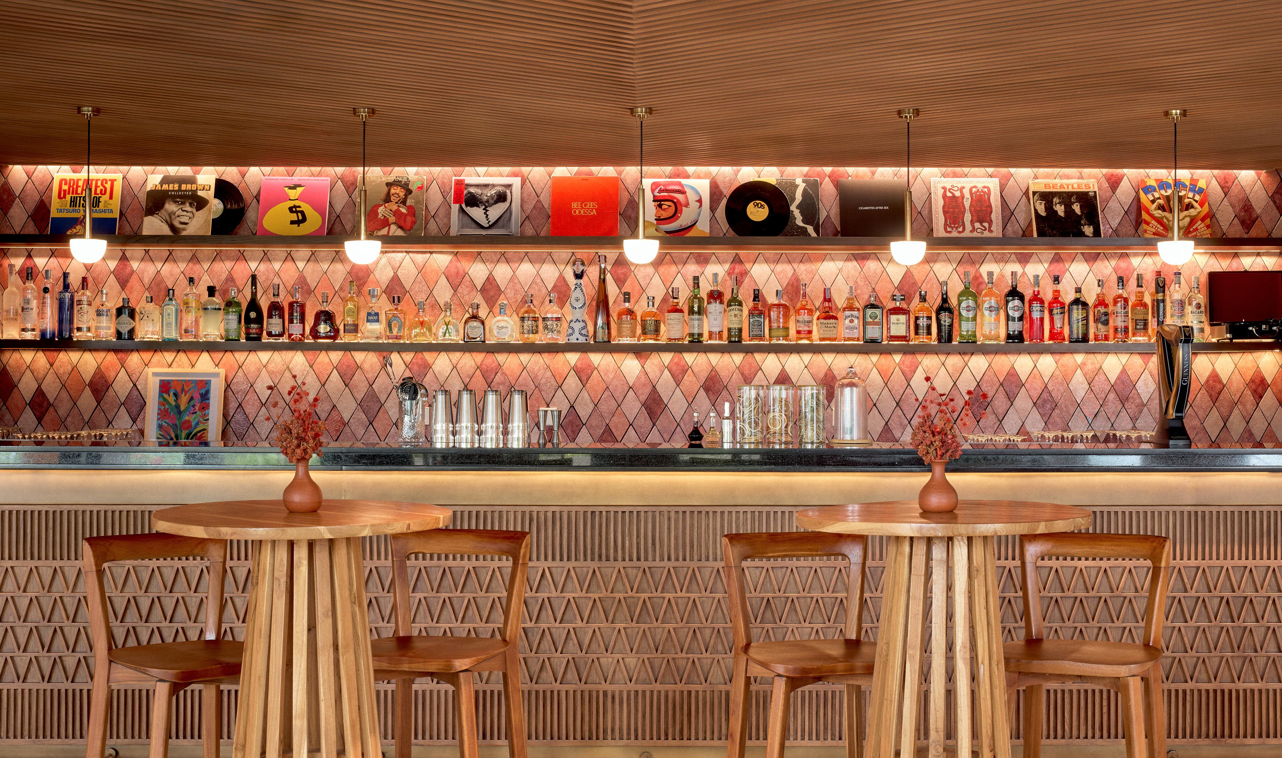 Mixton Bar