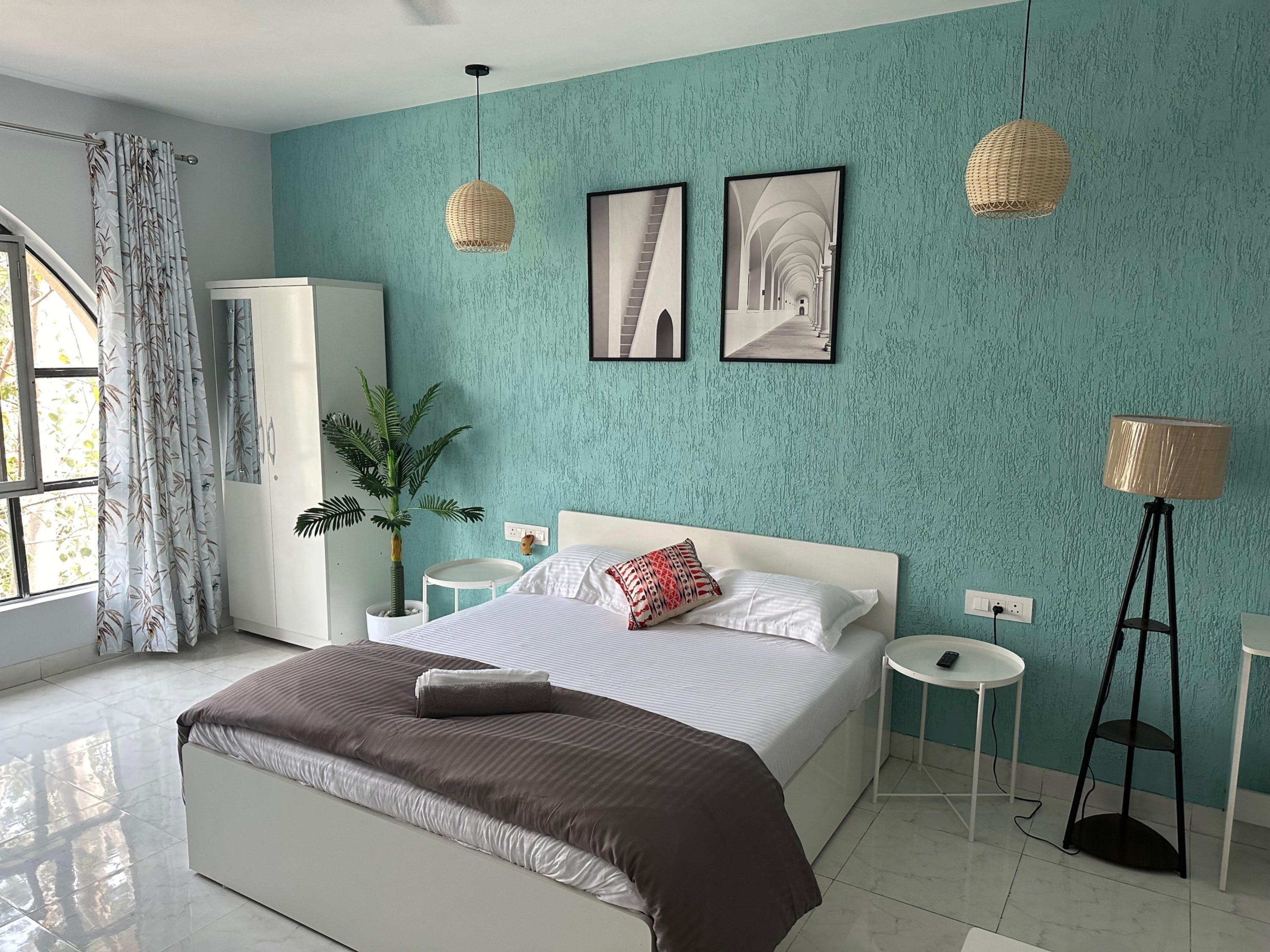Studio Luxury Service Apartments by Abhibha Stays 𝗕𝗢𝗢𝗞 Pune Apartment