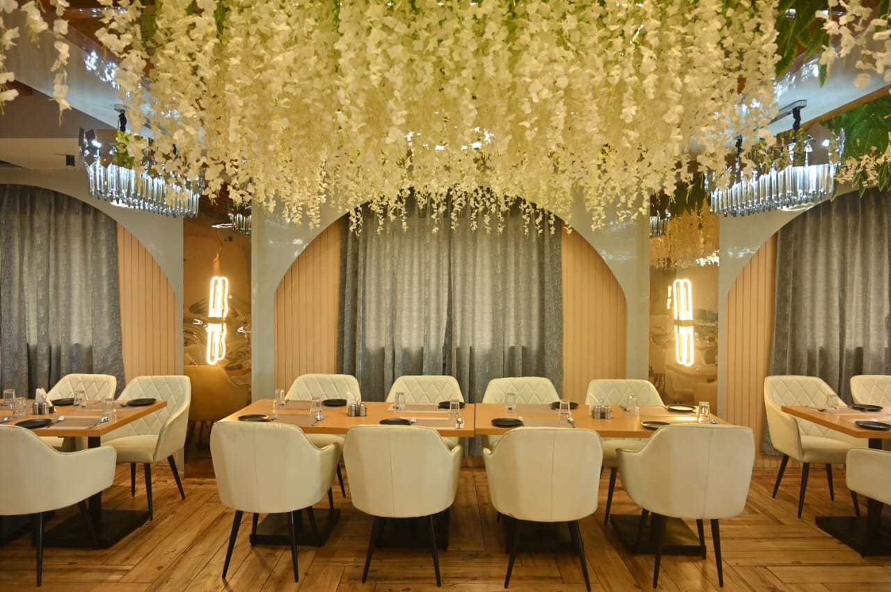 HMT EMPIRE DINING 