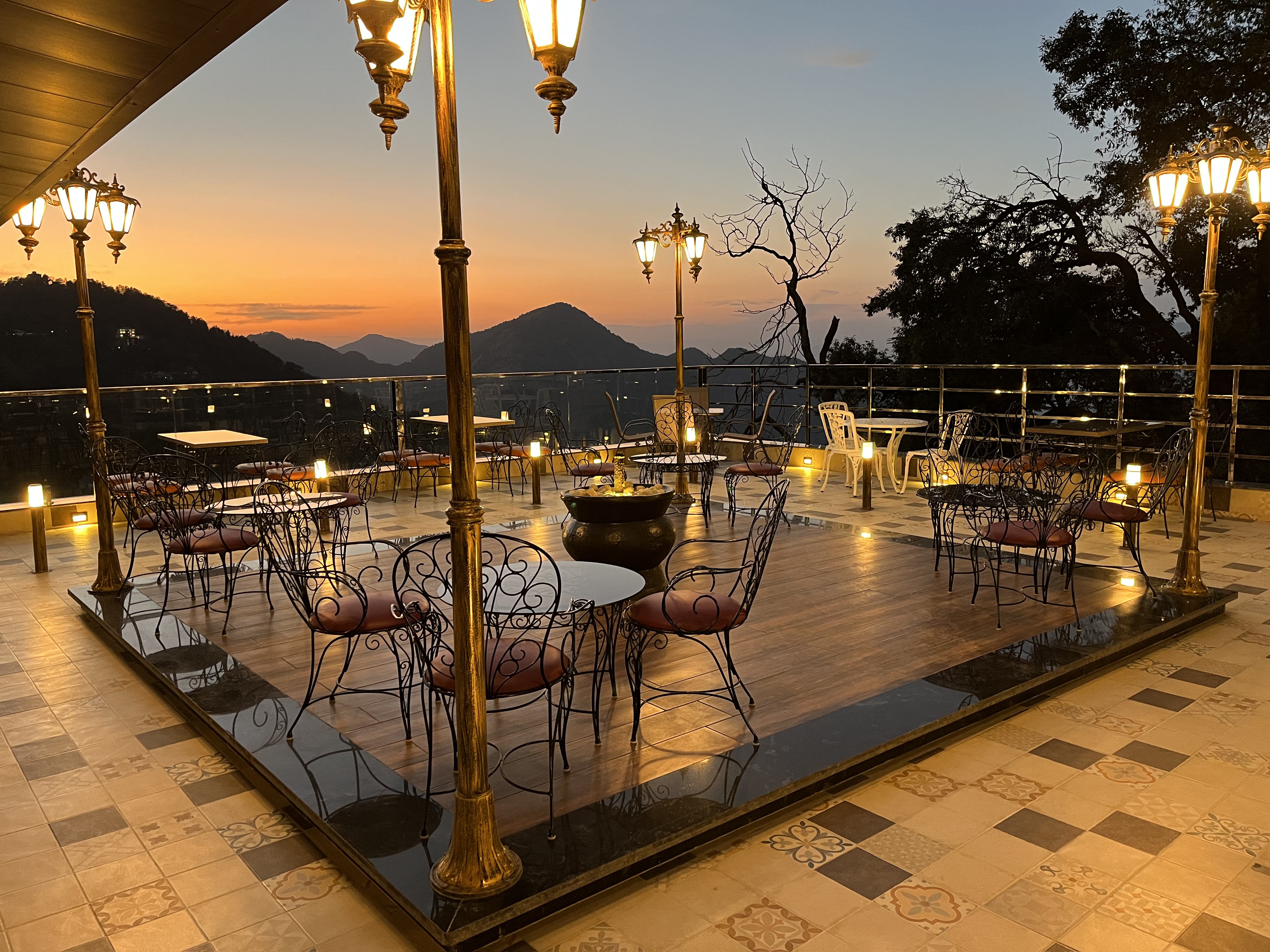 Skylark Restaurant