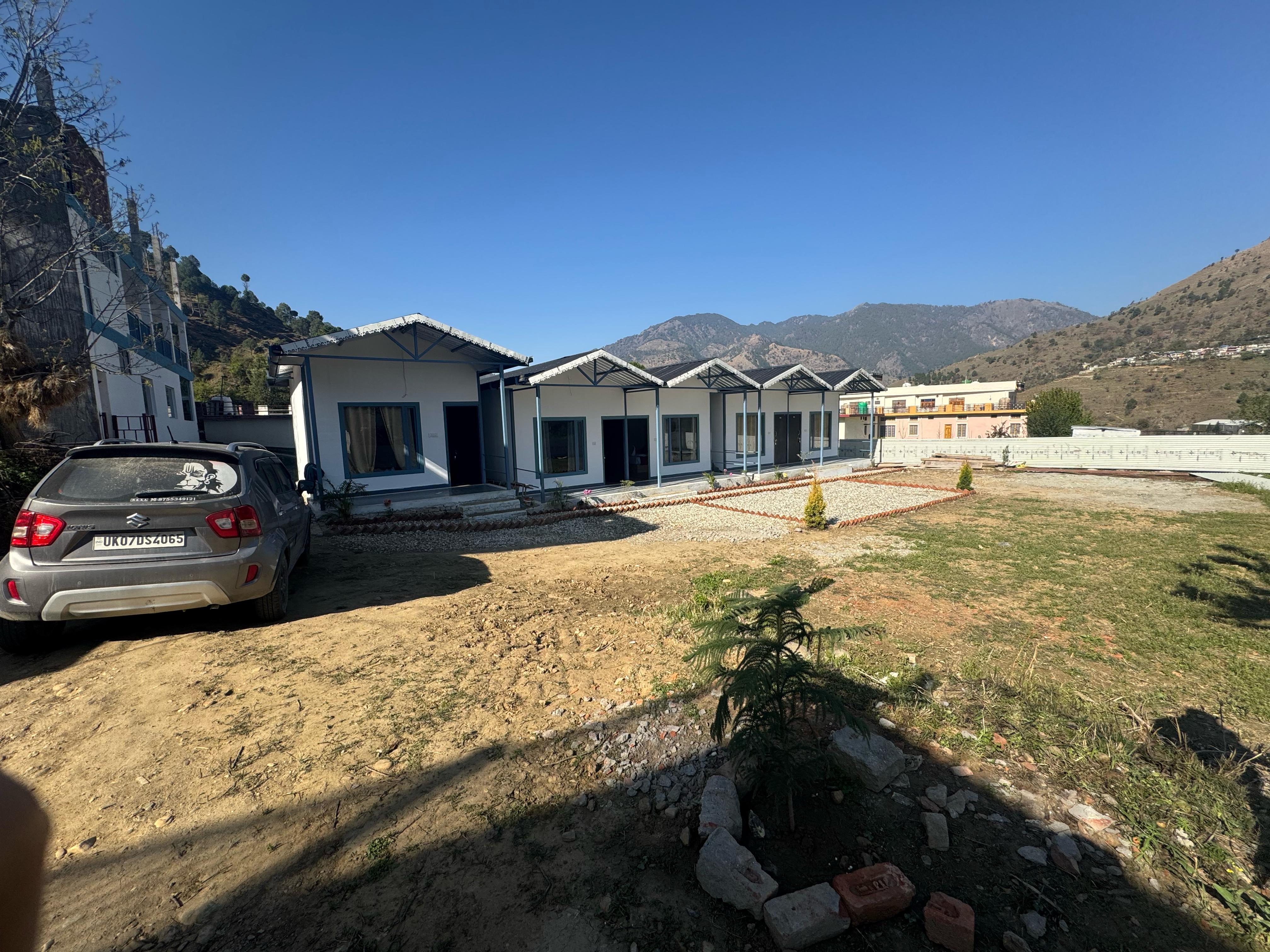 Friendship inn hotel and resorts 𝗕𝗢𝗢𝗞 Barkot Camp