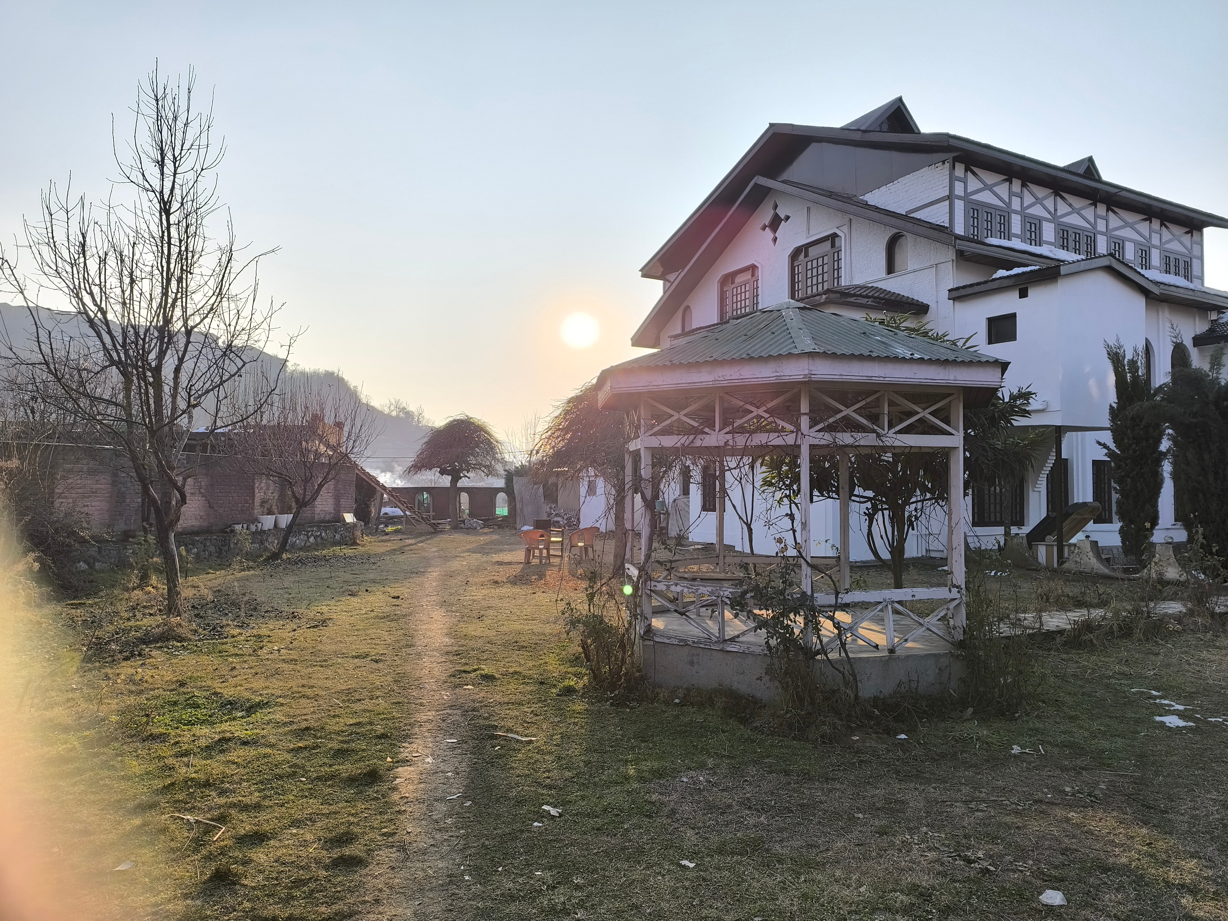 Rashed Haouse RASHID RAHAT HOUSE 𝗕𝗢𝗢𝗞 Srinagar Guest House