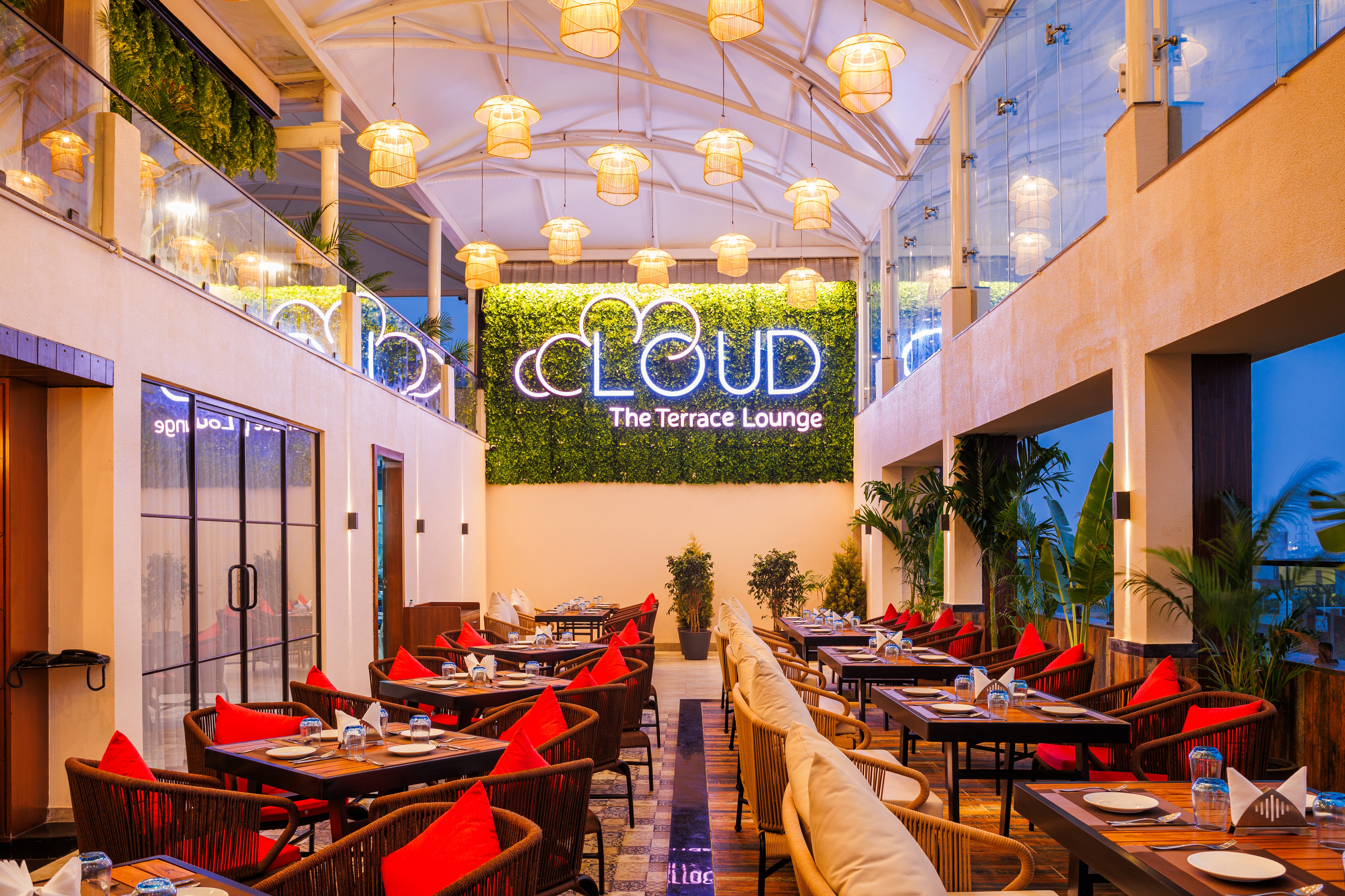 CLOUD The Terrace Lounge
