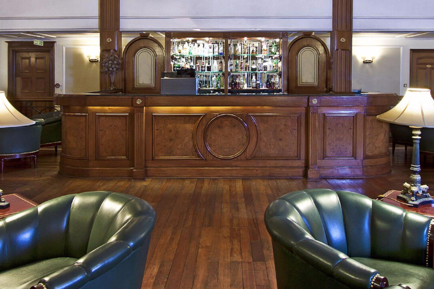 The Lounge & Bar