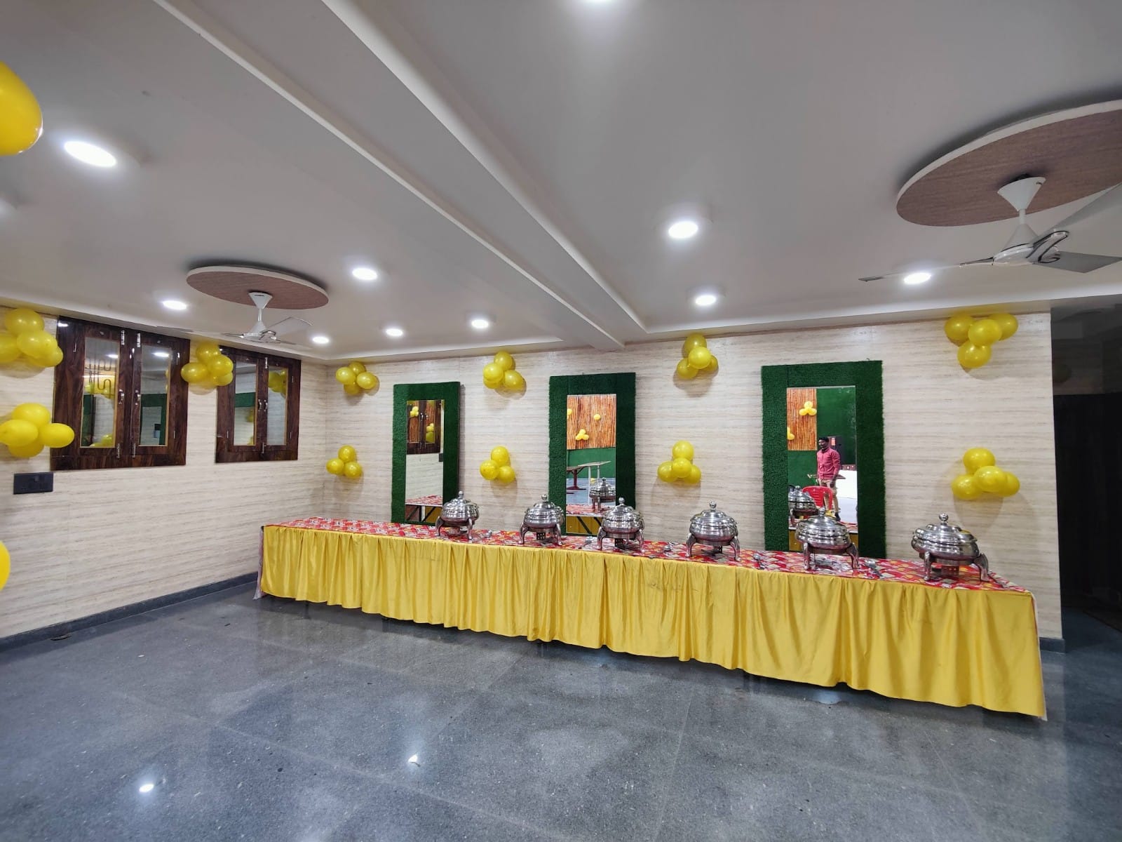 Hotel Vrindavan Palace