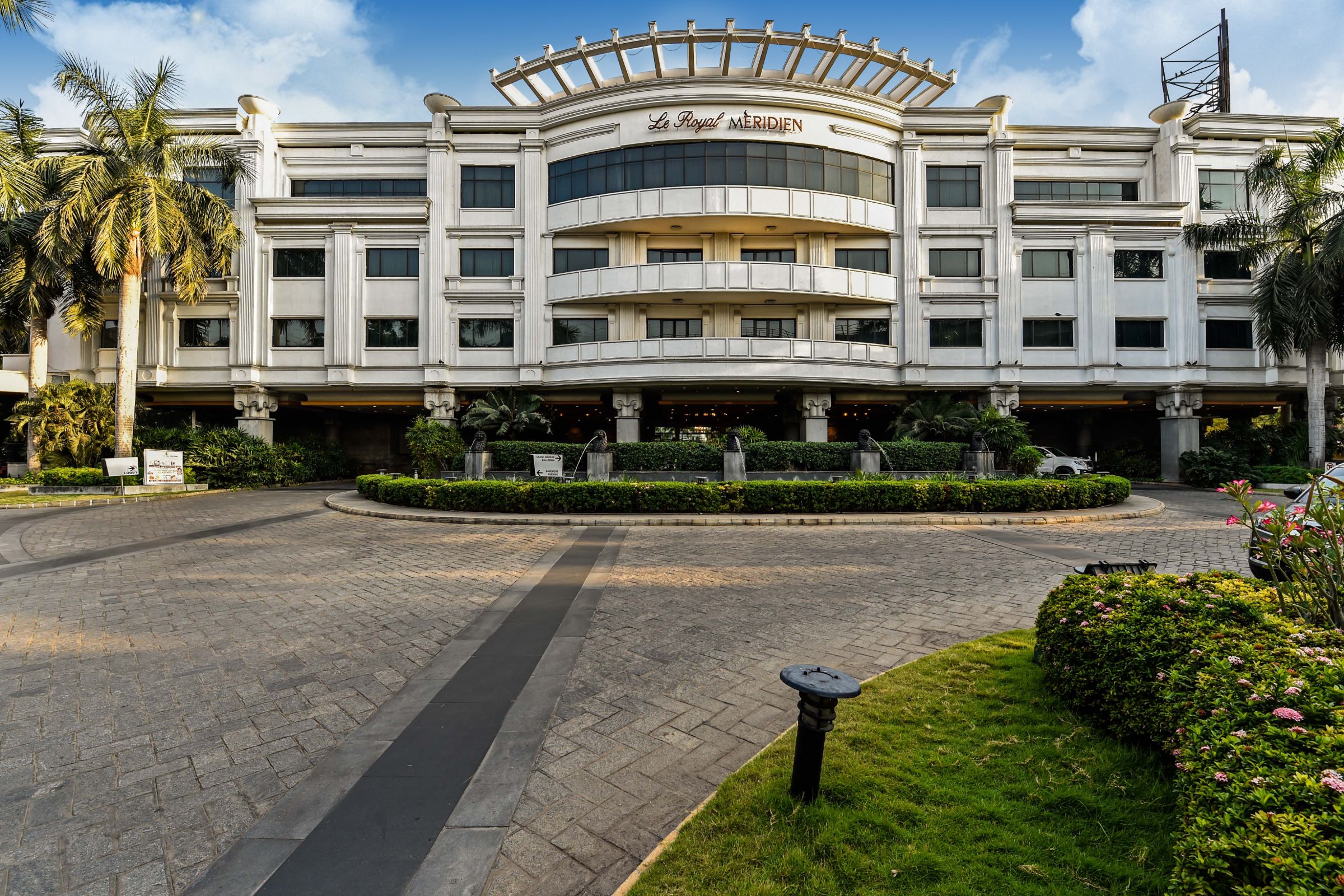 Address of Le Royal Meridien Chennai, Le Royal Meridien Location, Hotel in Chennai