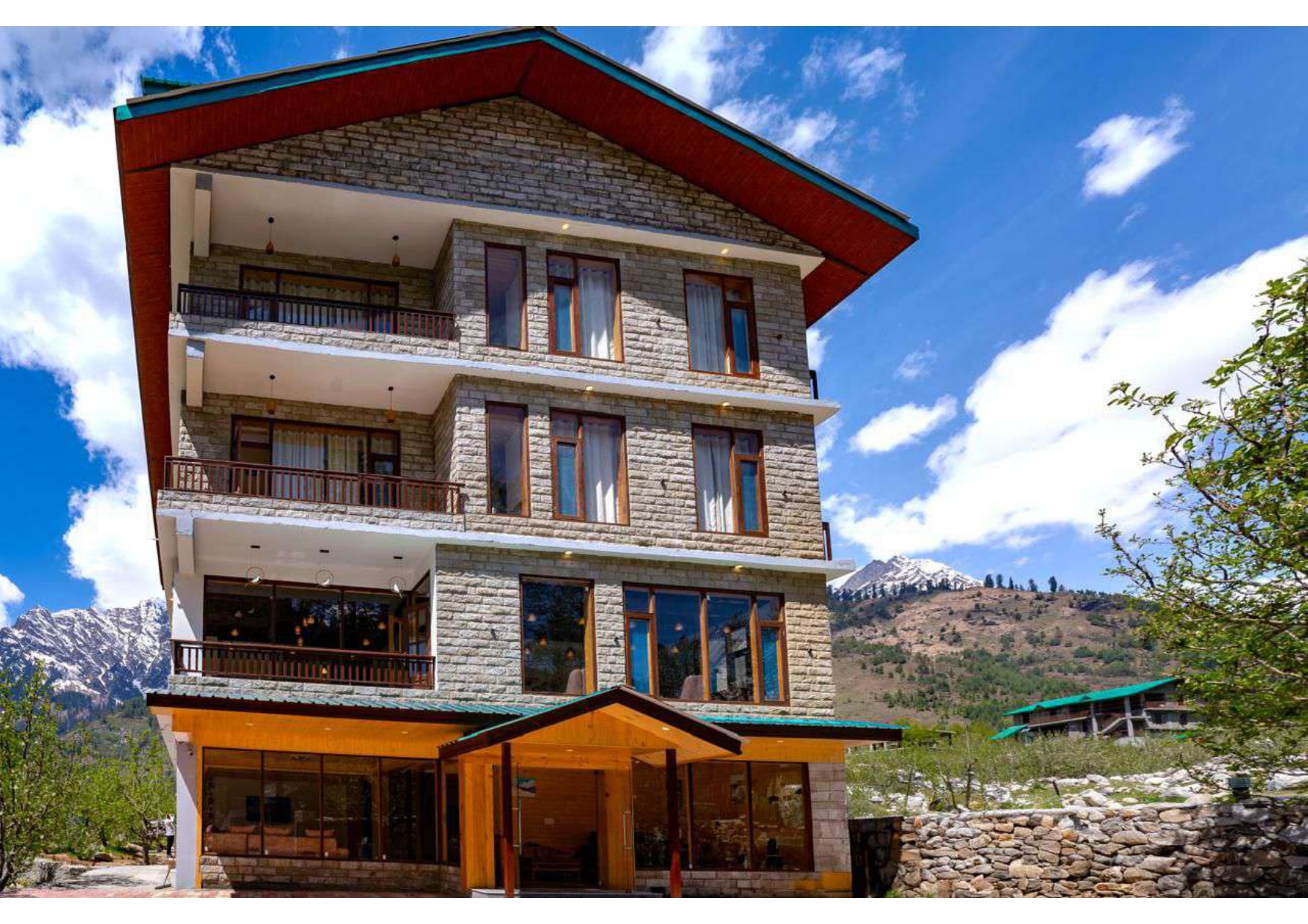 Sa Manali Inn M R Villa ππ’π’π Manali Hotel