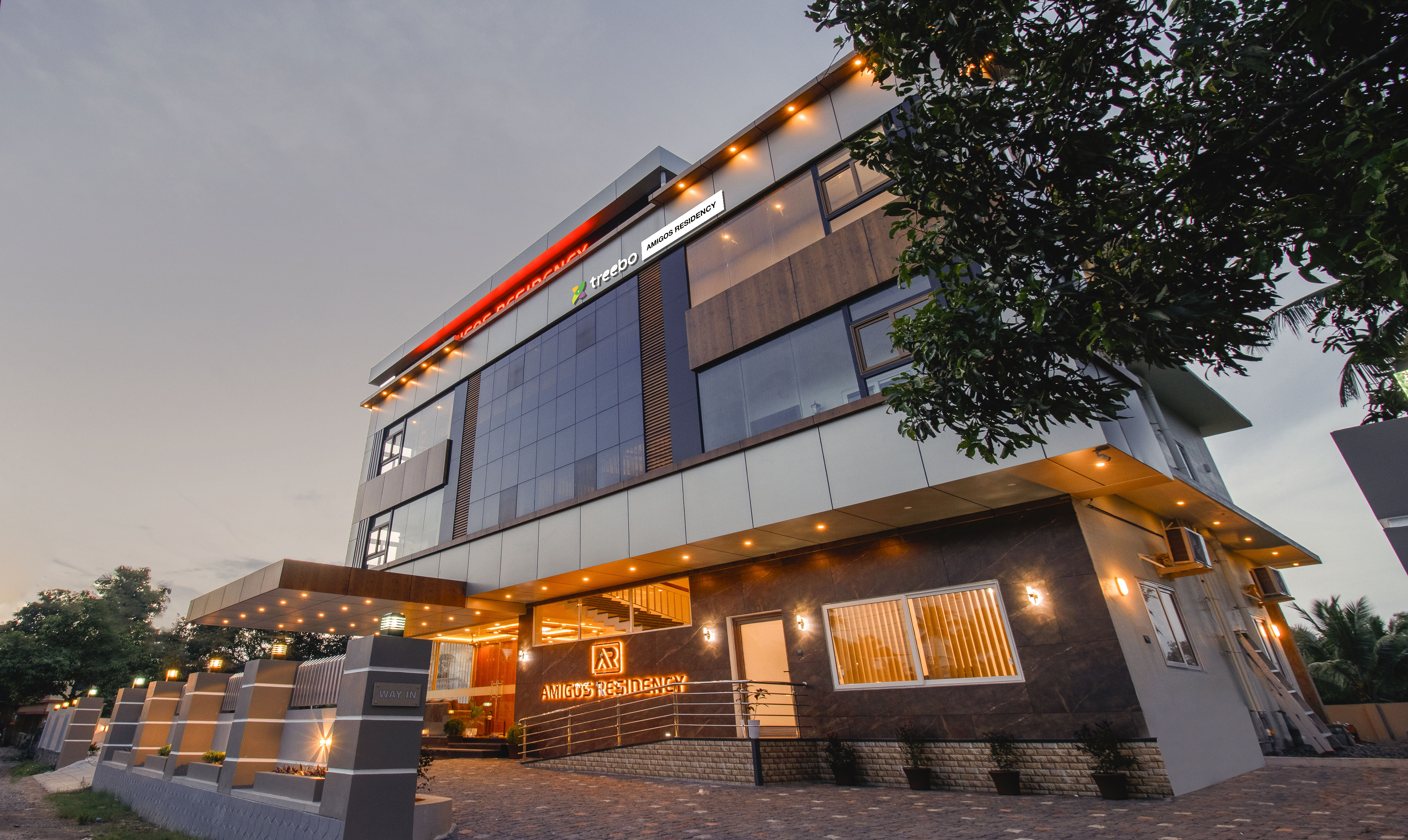 Treebo Amigos Residency - 500M From Cochin Airport 𝗕𝗢𝗢𝗞 Cochin Hotel