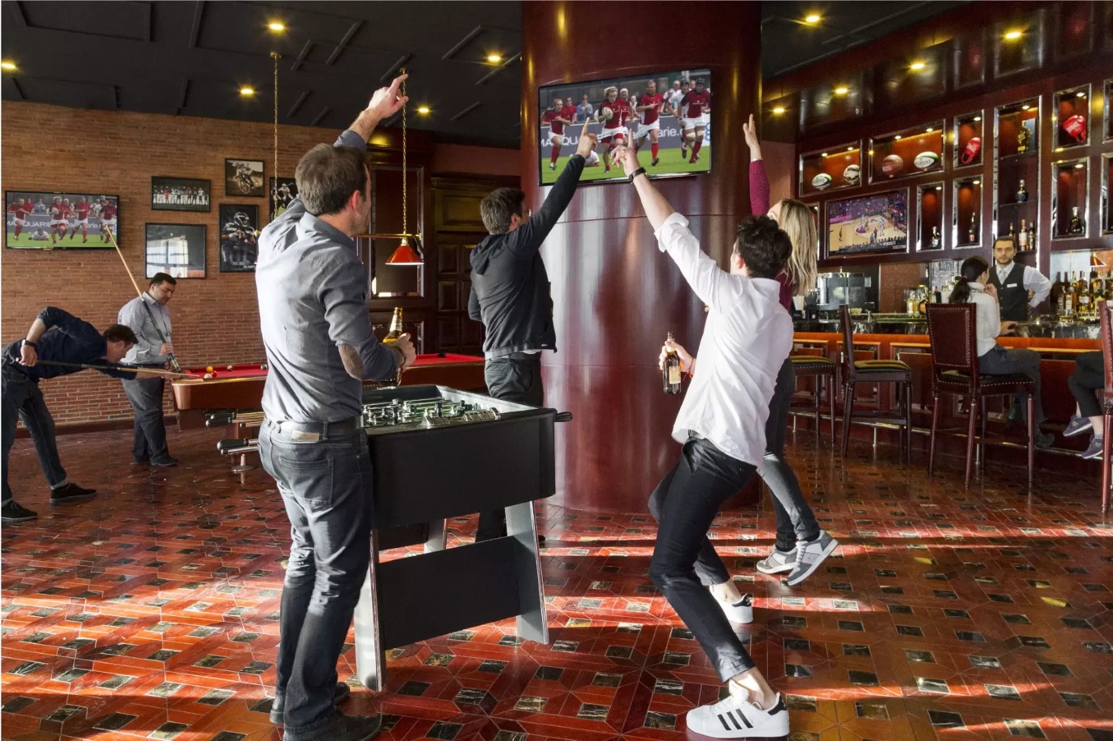 Legends Bar