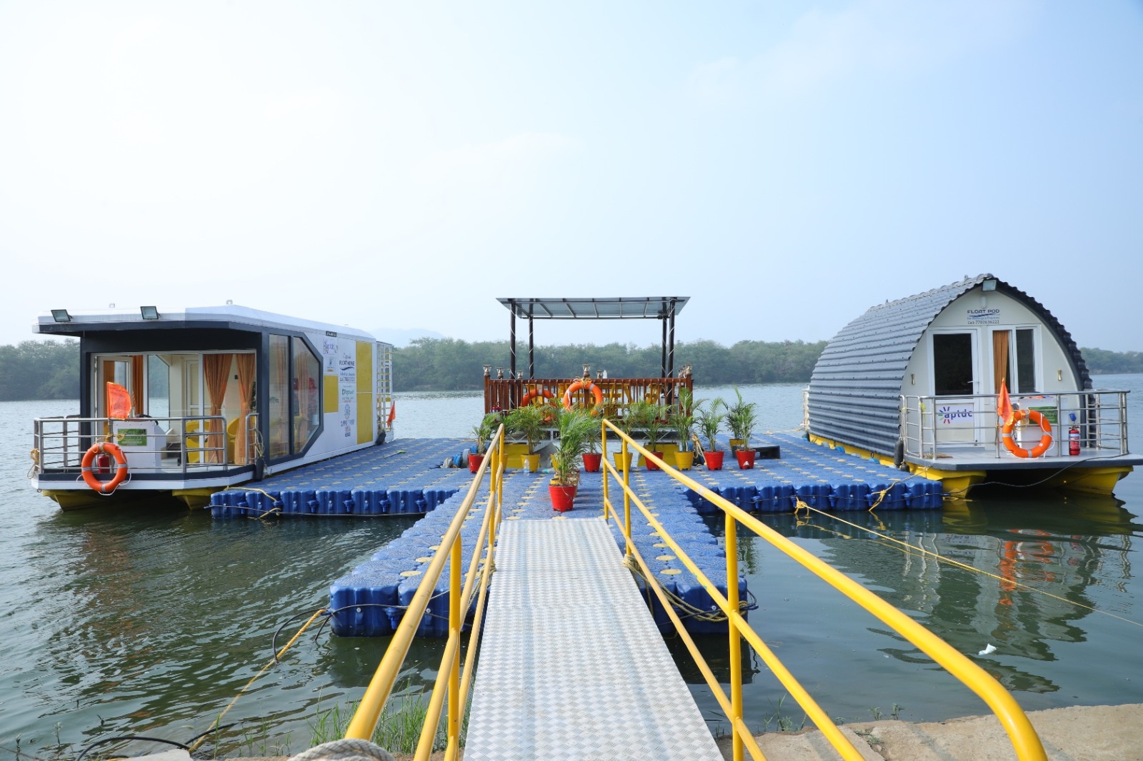HOUSE BOATS Houseboat Vijaywada | Book Hotel with Up to 25% OFF